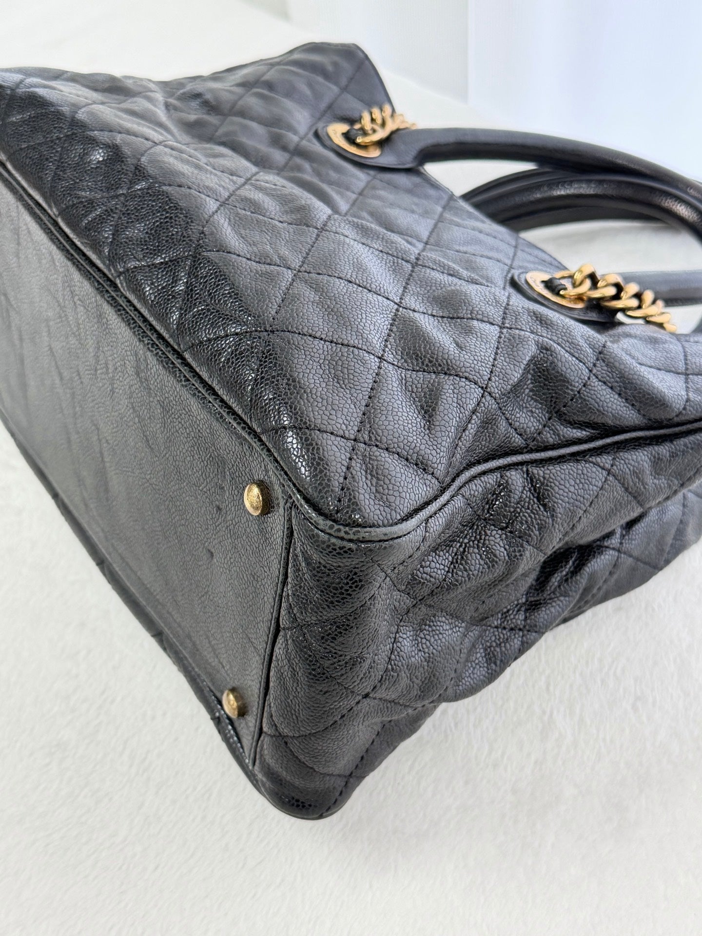 CHANEL Cavier Genuine Patent Chainbag