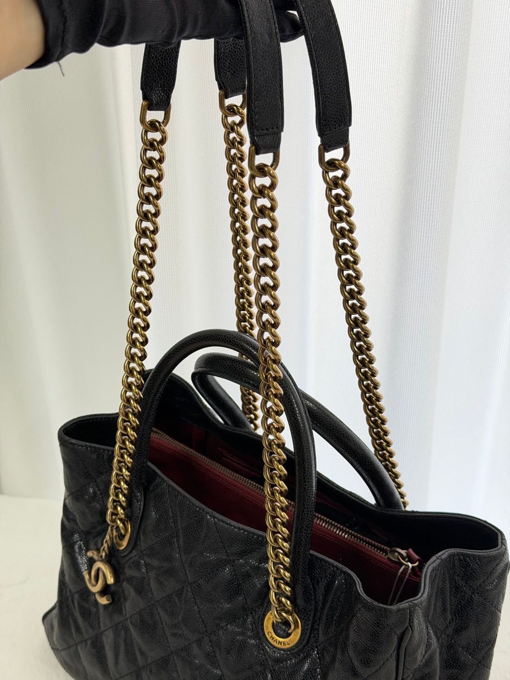 CHANEL Cavier Genuine Patent Chainbag
