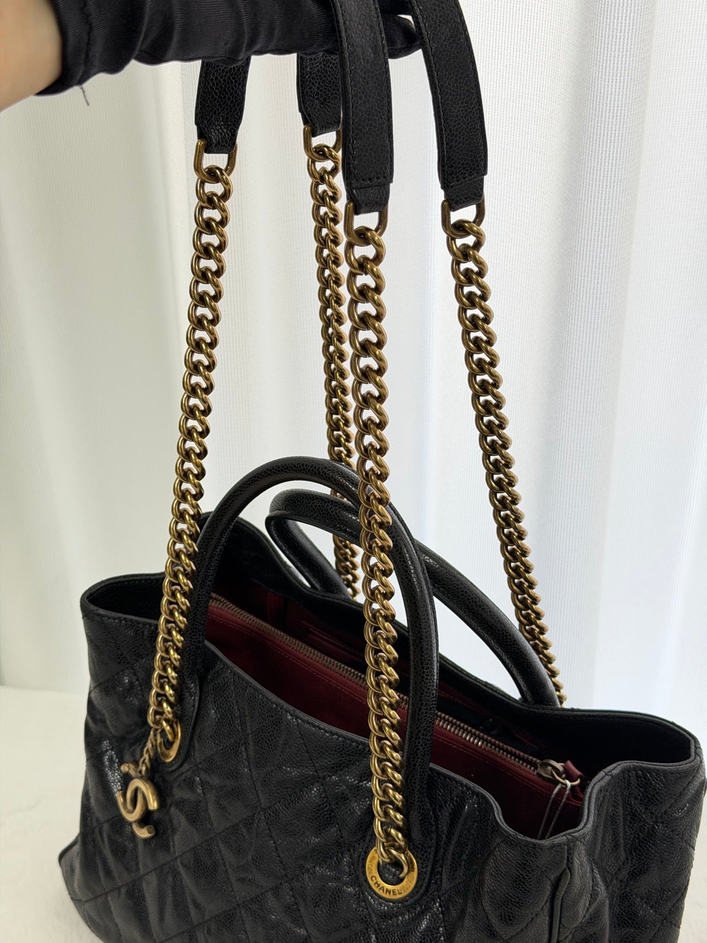 CHANEL Cavier Genuine Patent Chainbag