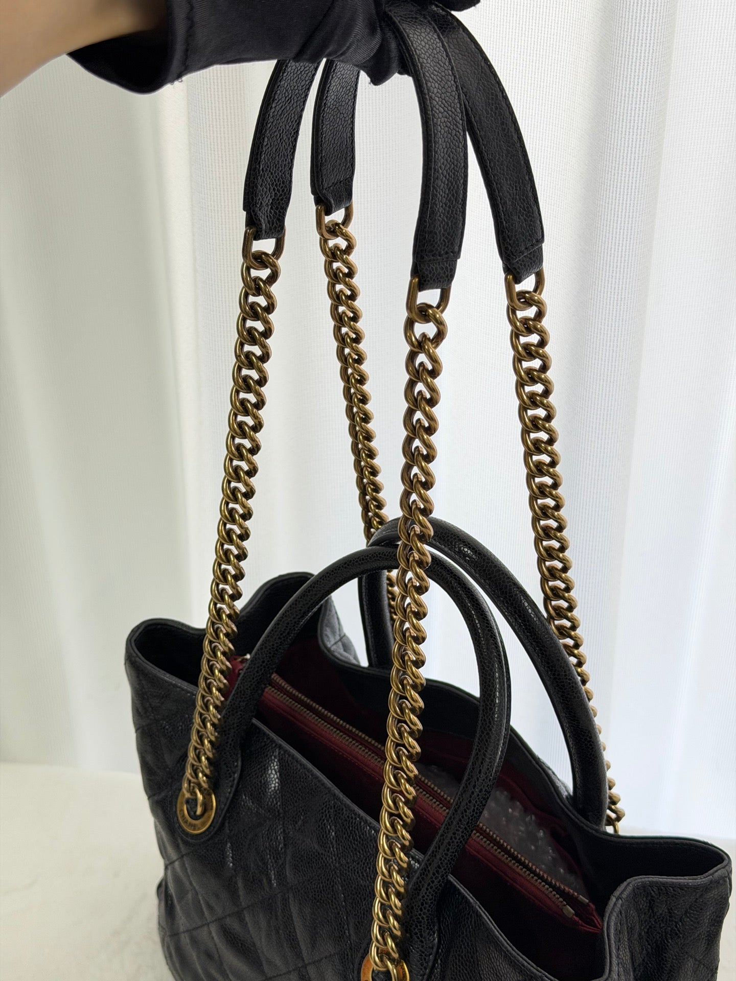 CHANEL Cavier Genuine Patent Chainbag