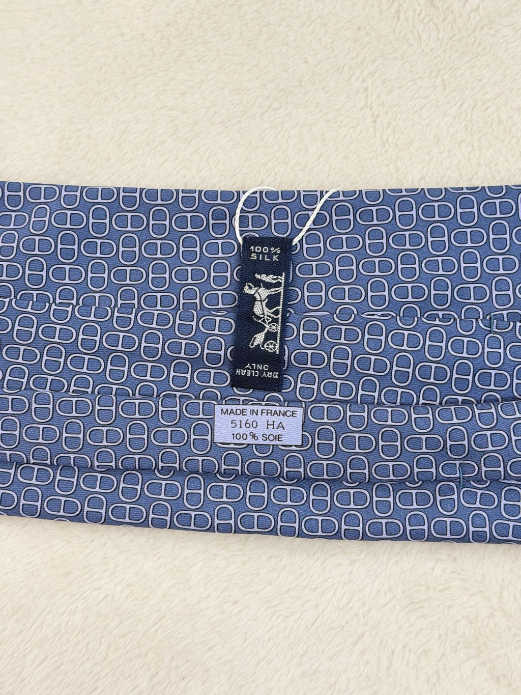 HERMES Unisex Silk Necklace