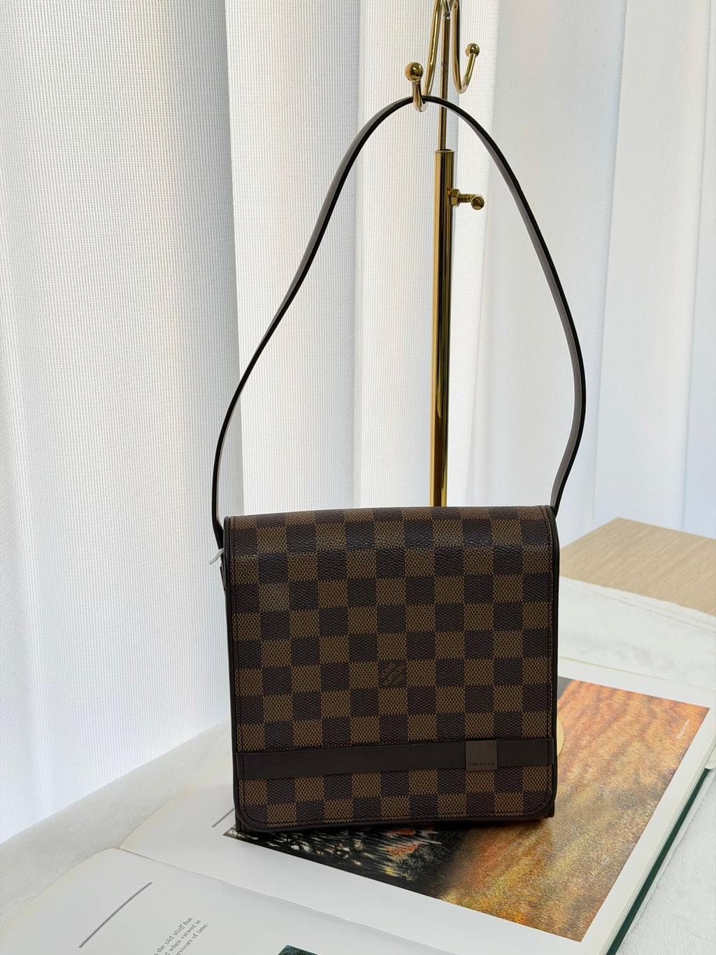 LOUIS VUITTON Damier Handbag