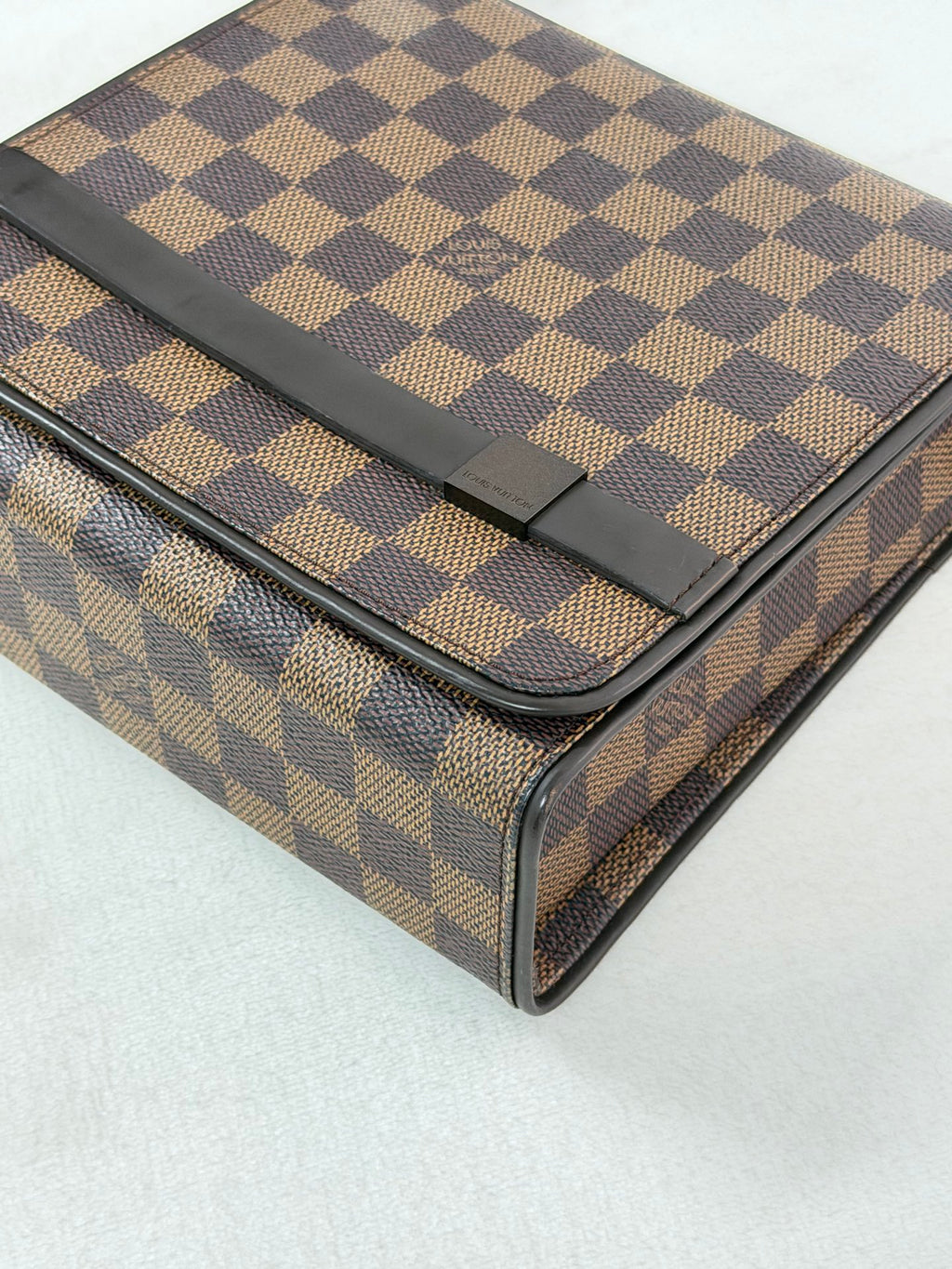 LOUIS VUITTON Damier Handbag