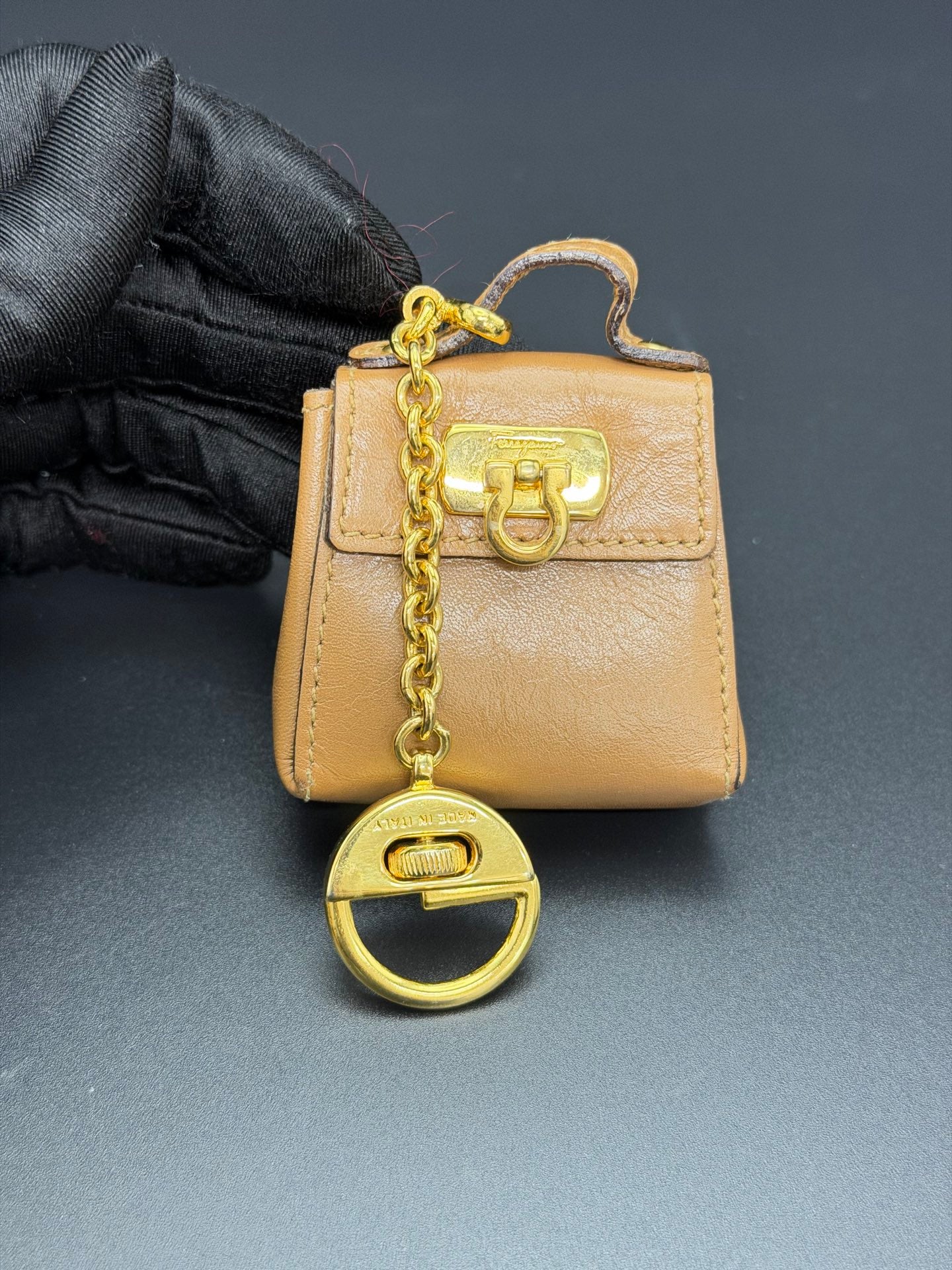 FERRAGAMO Kelly Handbag Keyholder