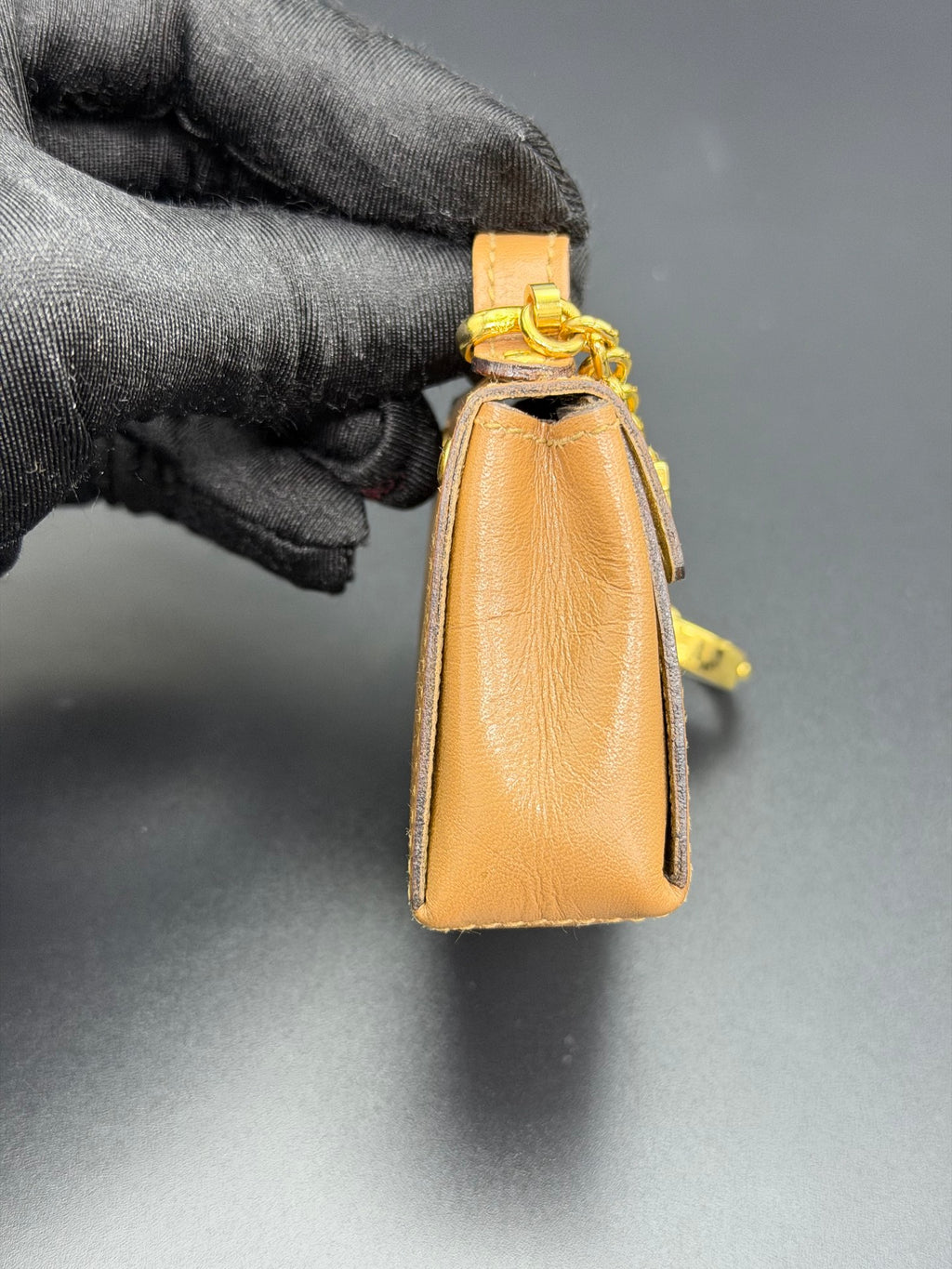 FERRAGAMO Kelly Handbag Keyholder