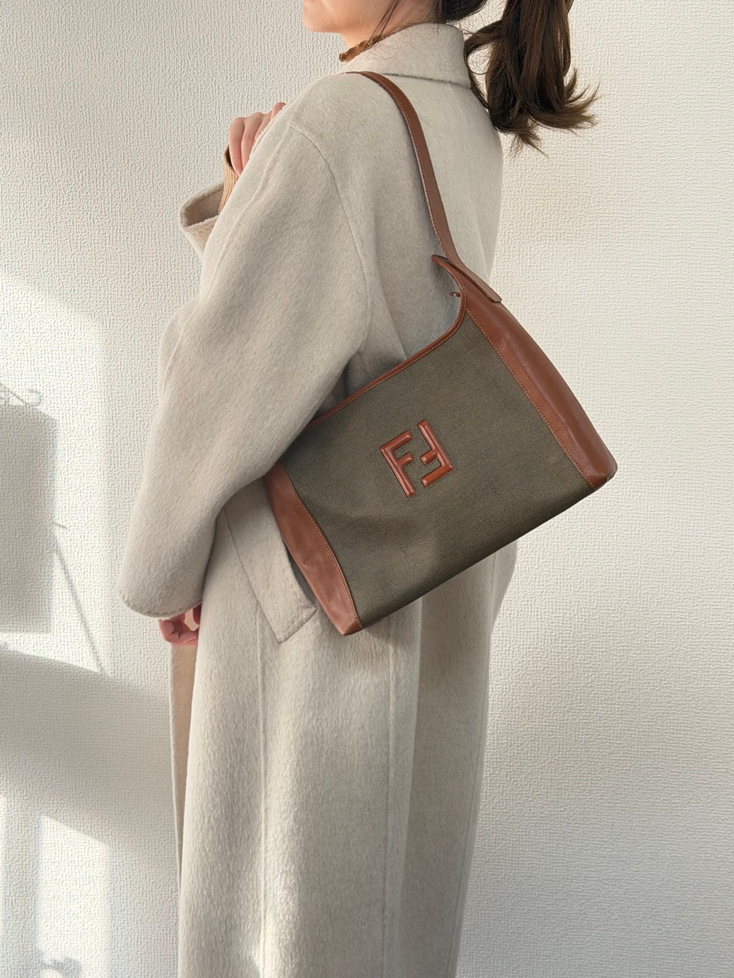 FENDI  Double-F Logo Color-blocked Leather Handbag
