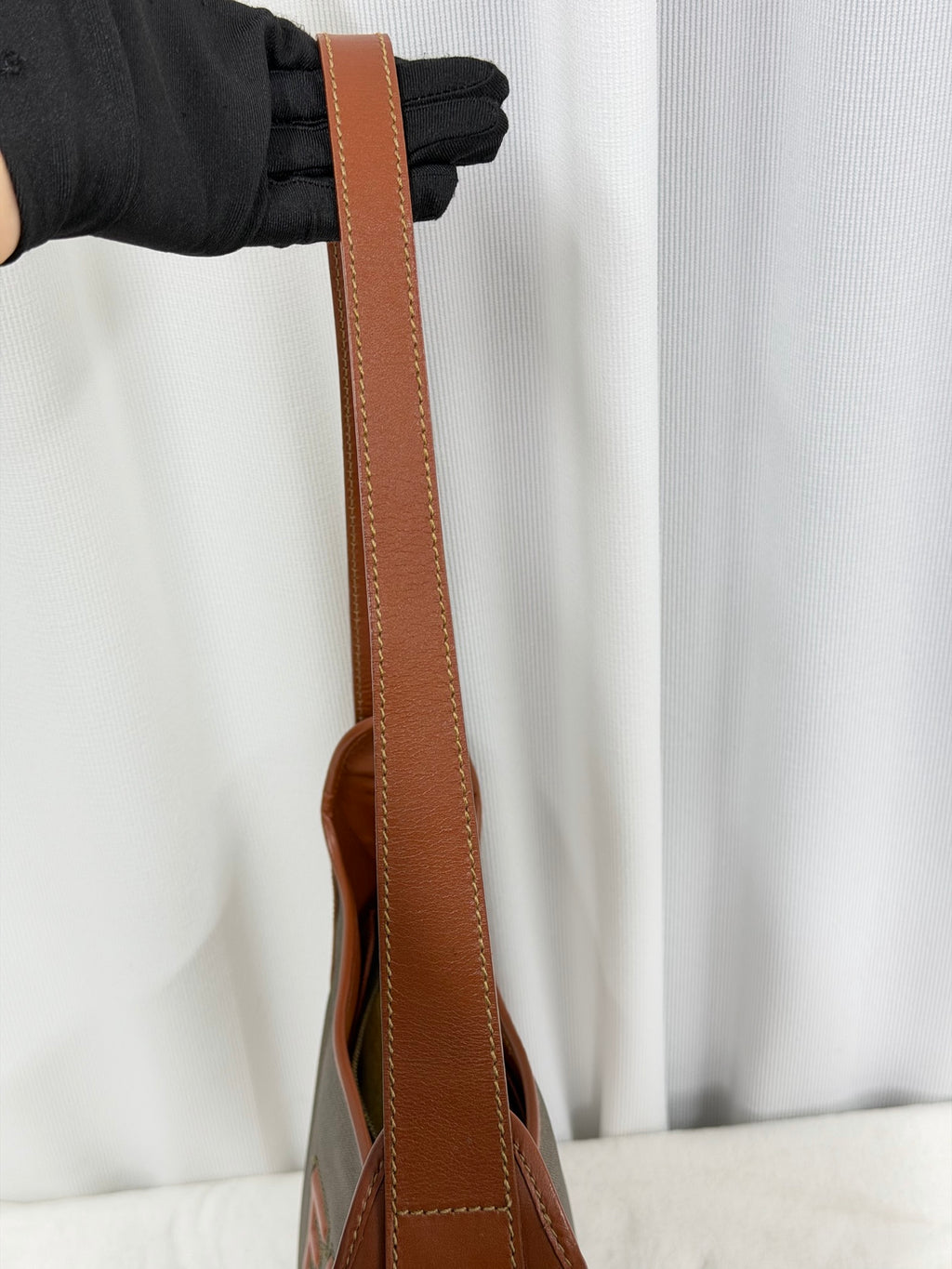 FENDI  Double-F Logo Color-blocked Leather Handbag