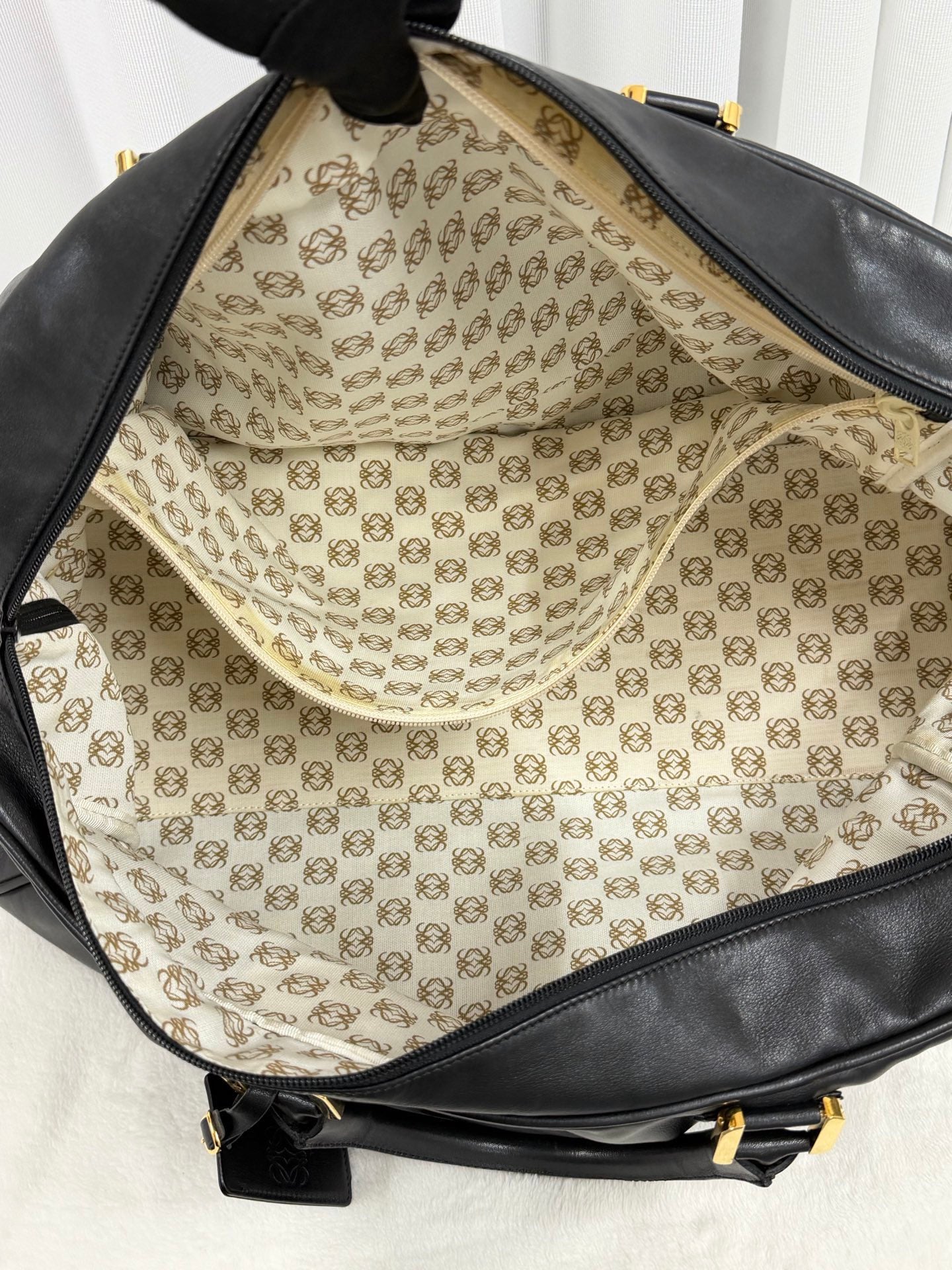 LOEWE Genuine Travelbag