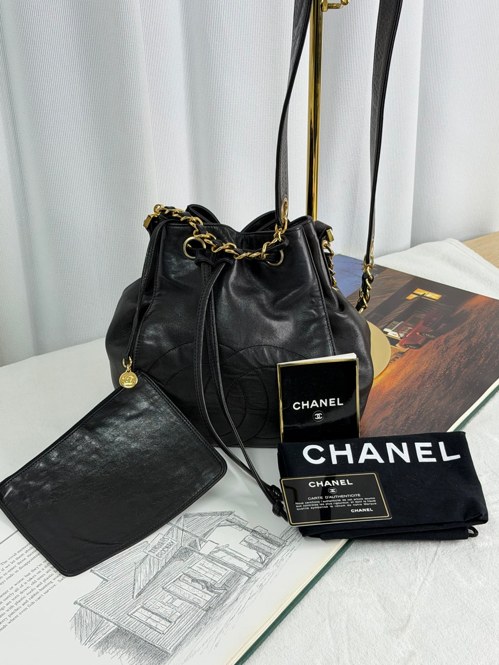 CHANEL Genuine Bucket Shoulderbag