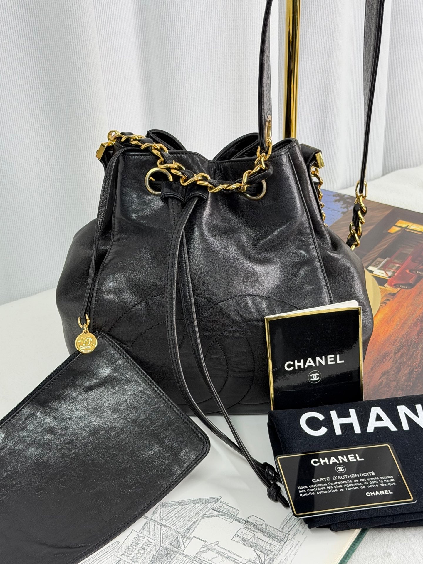 CHANEL Genuine Bucket Shoulderbag