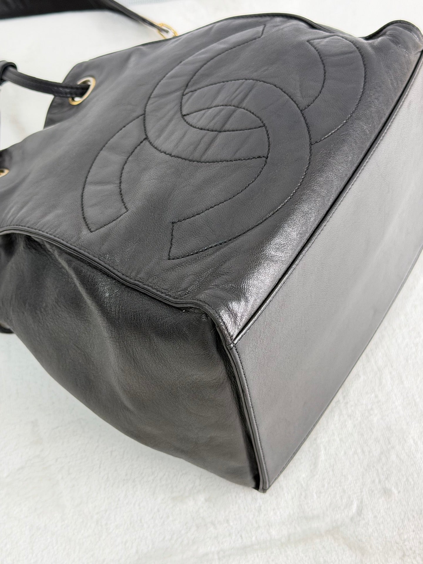 CHANEL Genuine Bucket Shoulderbag