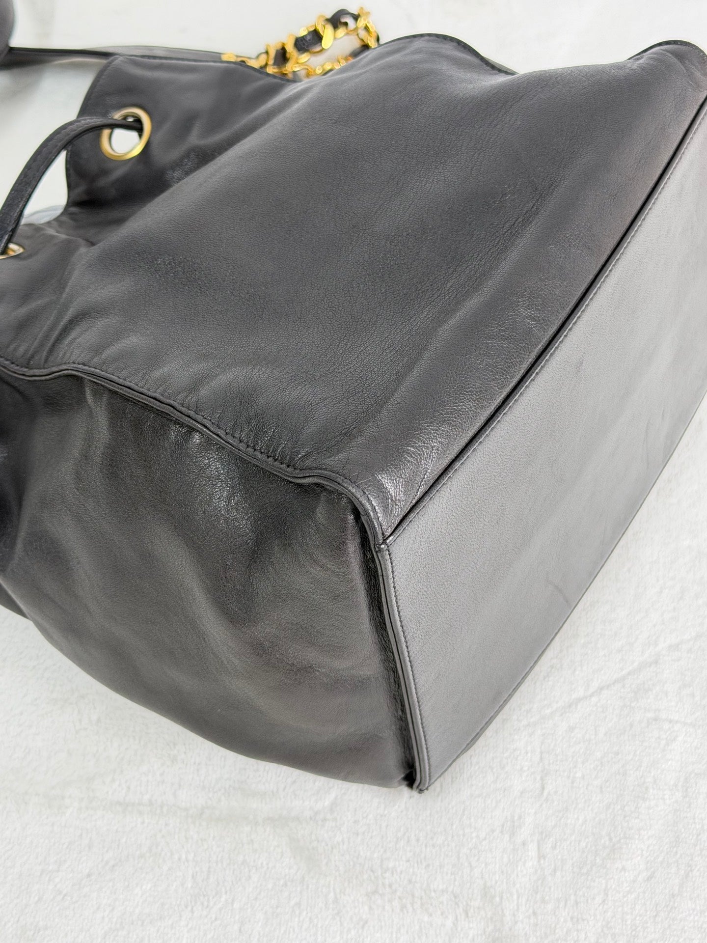 CHANEL Genuine Bucket Shoulderbag
