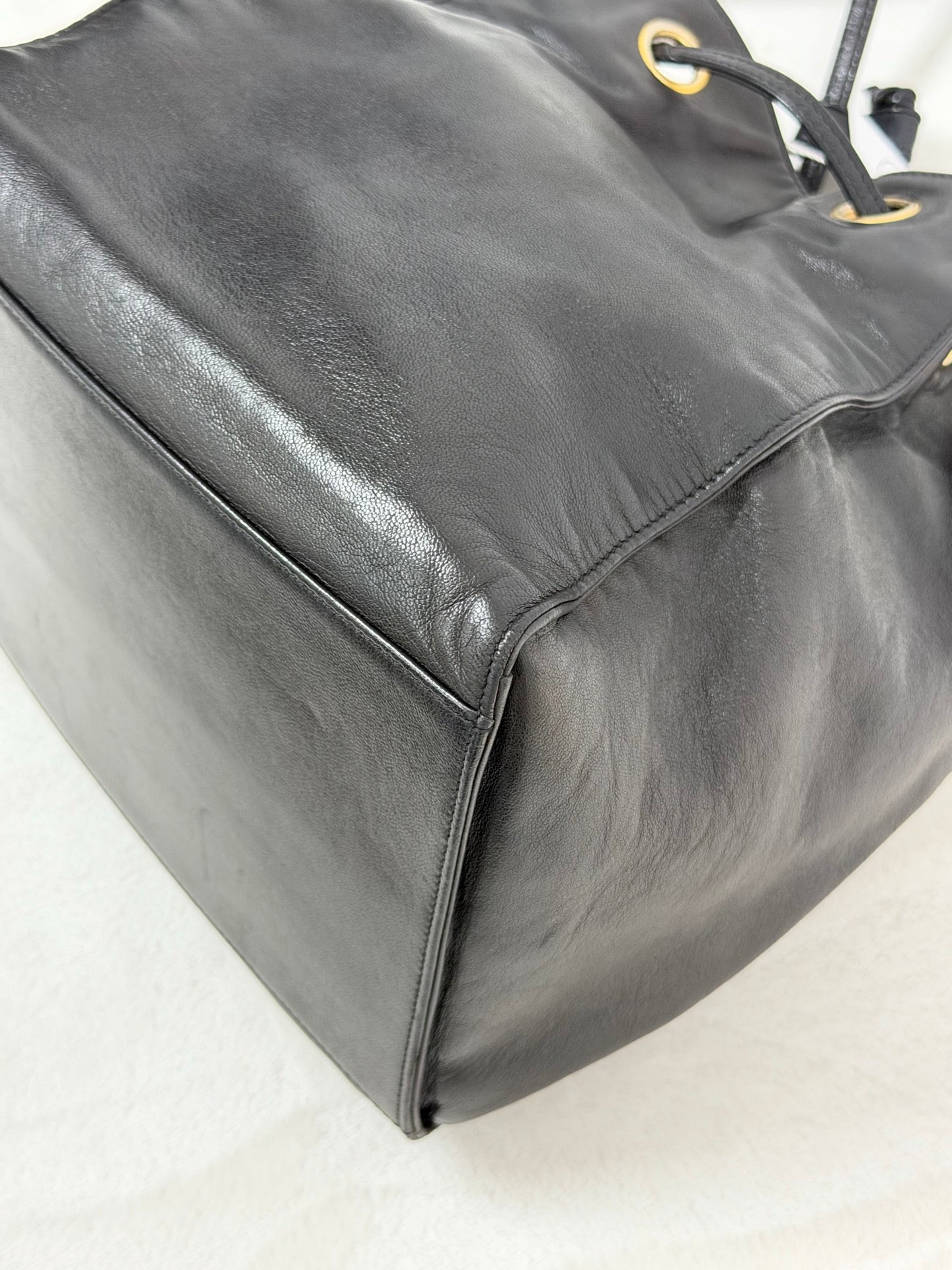 CHANEL Genuine Bucket Shoulderbag
