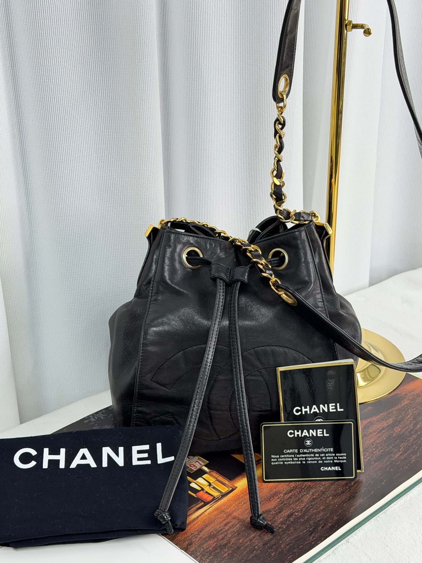 CHANEL Genuine Bucket Shoulderbag