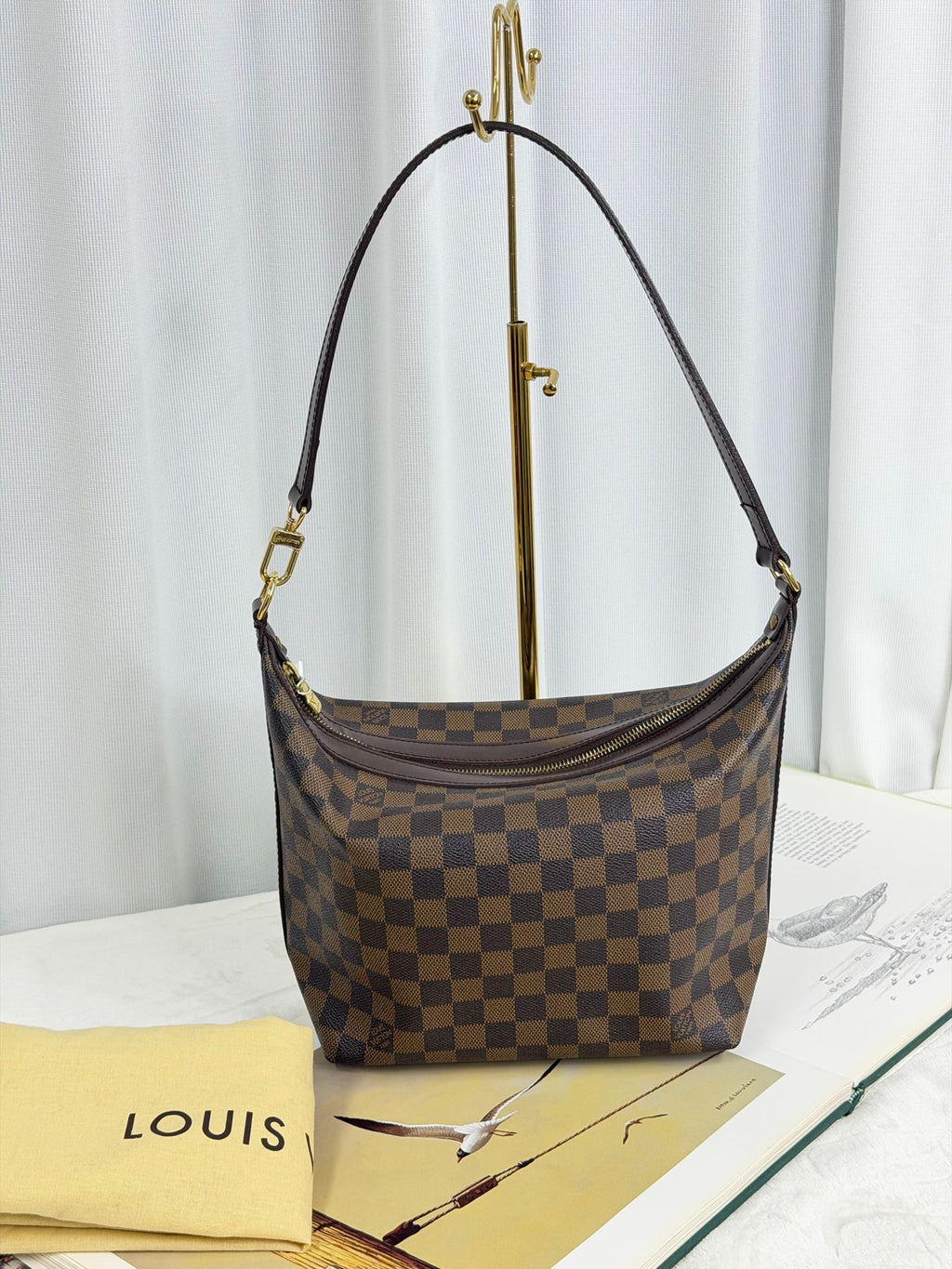 LOUIS VUITTON Damier Shoulderbag