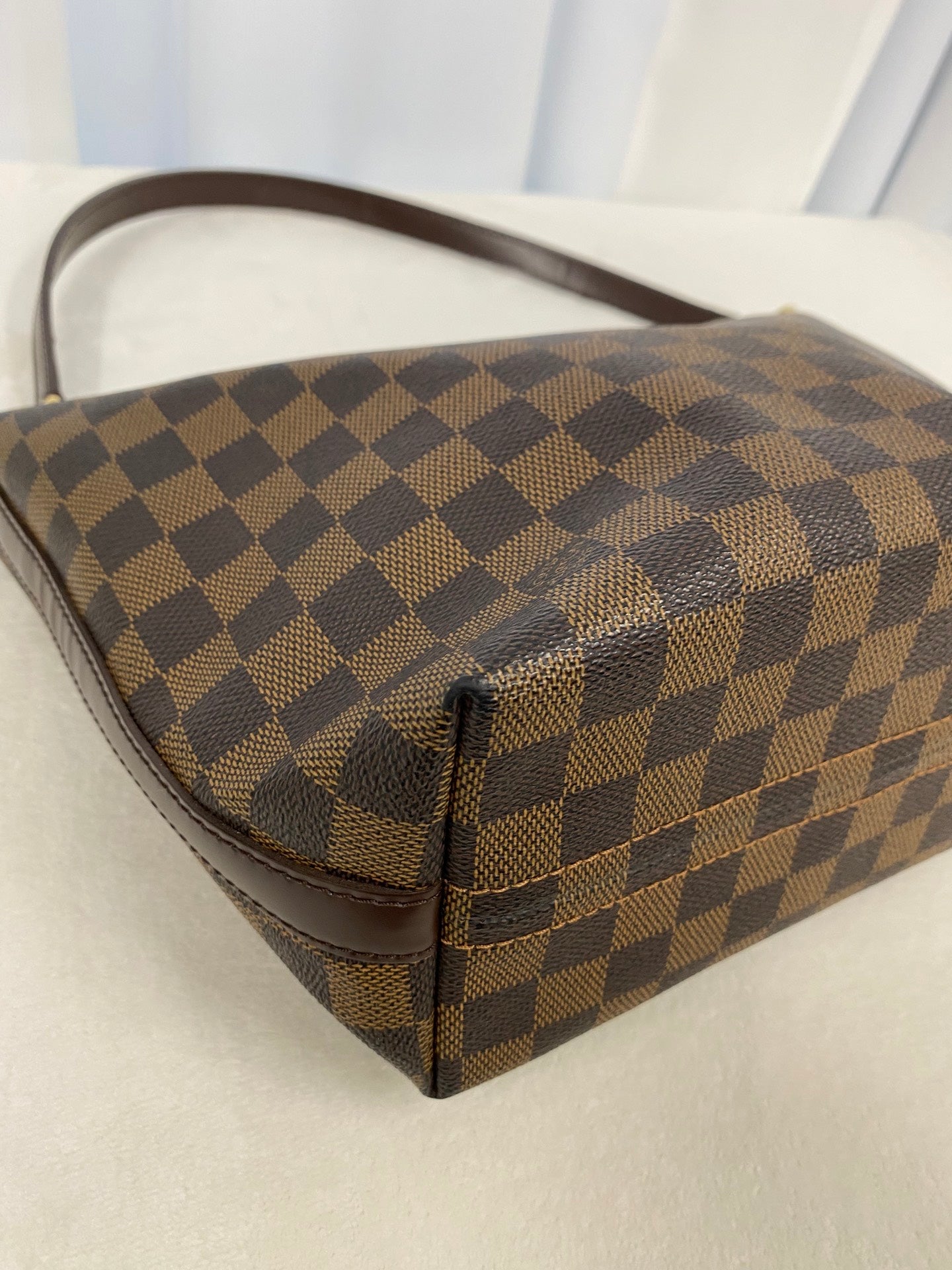 LOUIS VUITTON Damier Shoulderbag
