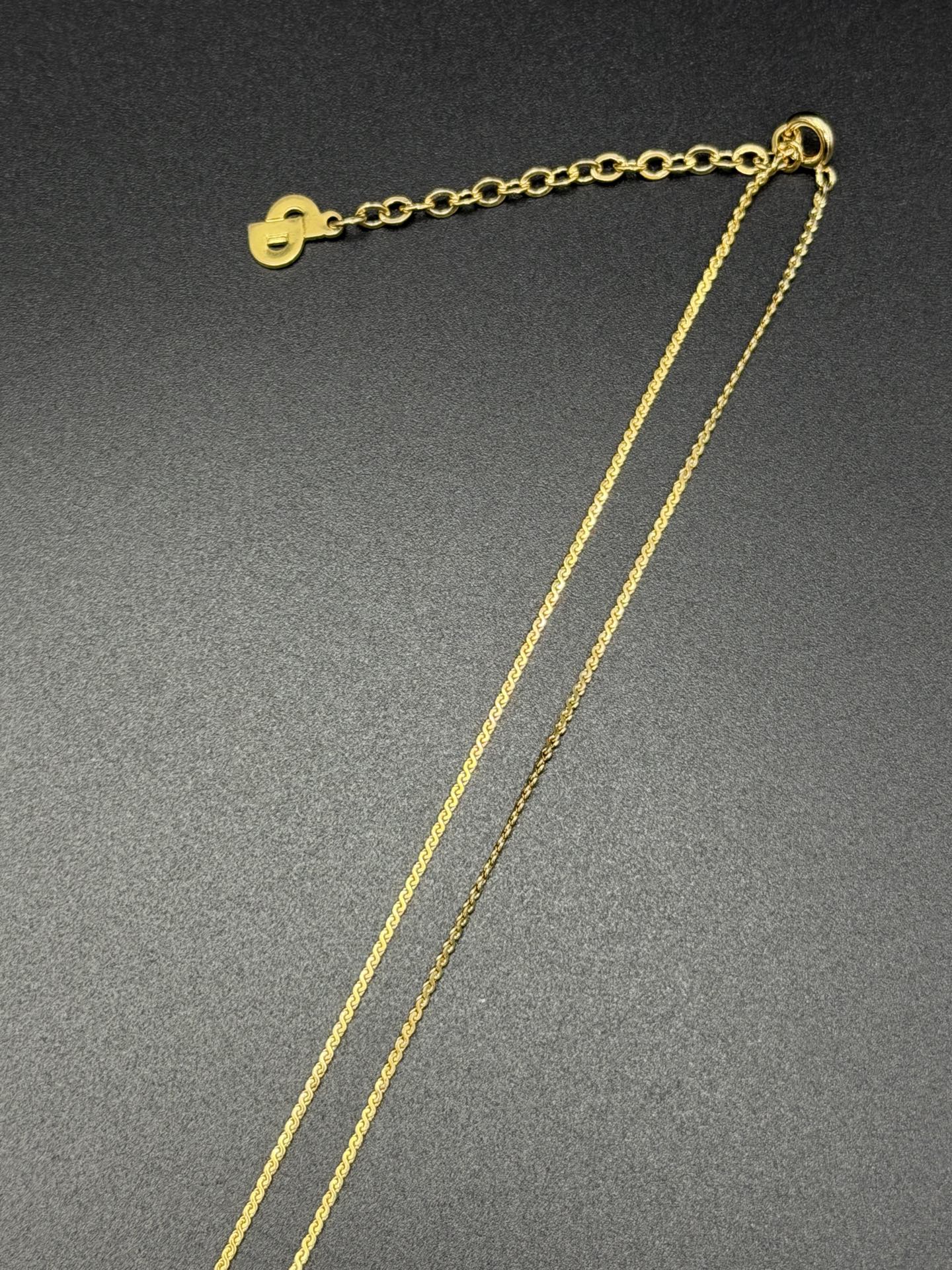 CHRISTIAN DIOR CD Logo Necklace clips Set