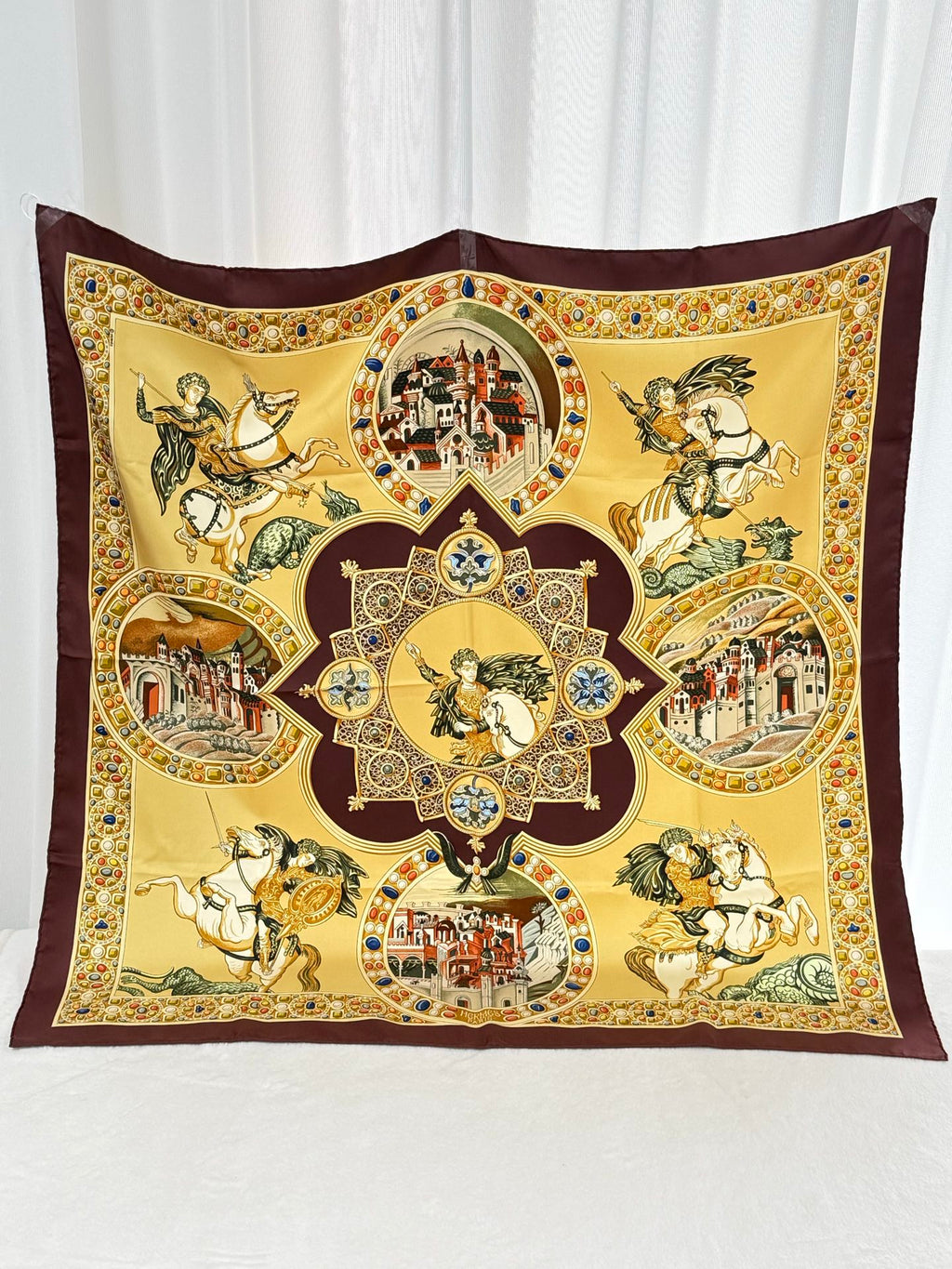 HERMES [le triomphe du paladin Silk Scarf