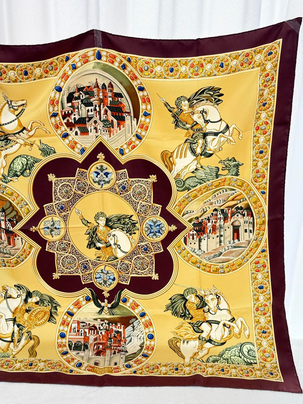 HERMES [le triomphe du paladin Silk Scarf
