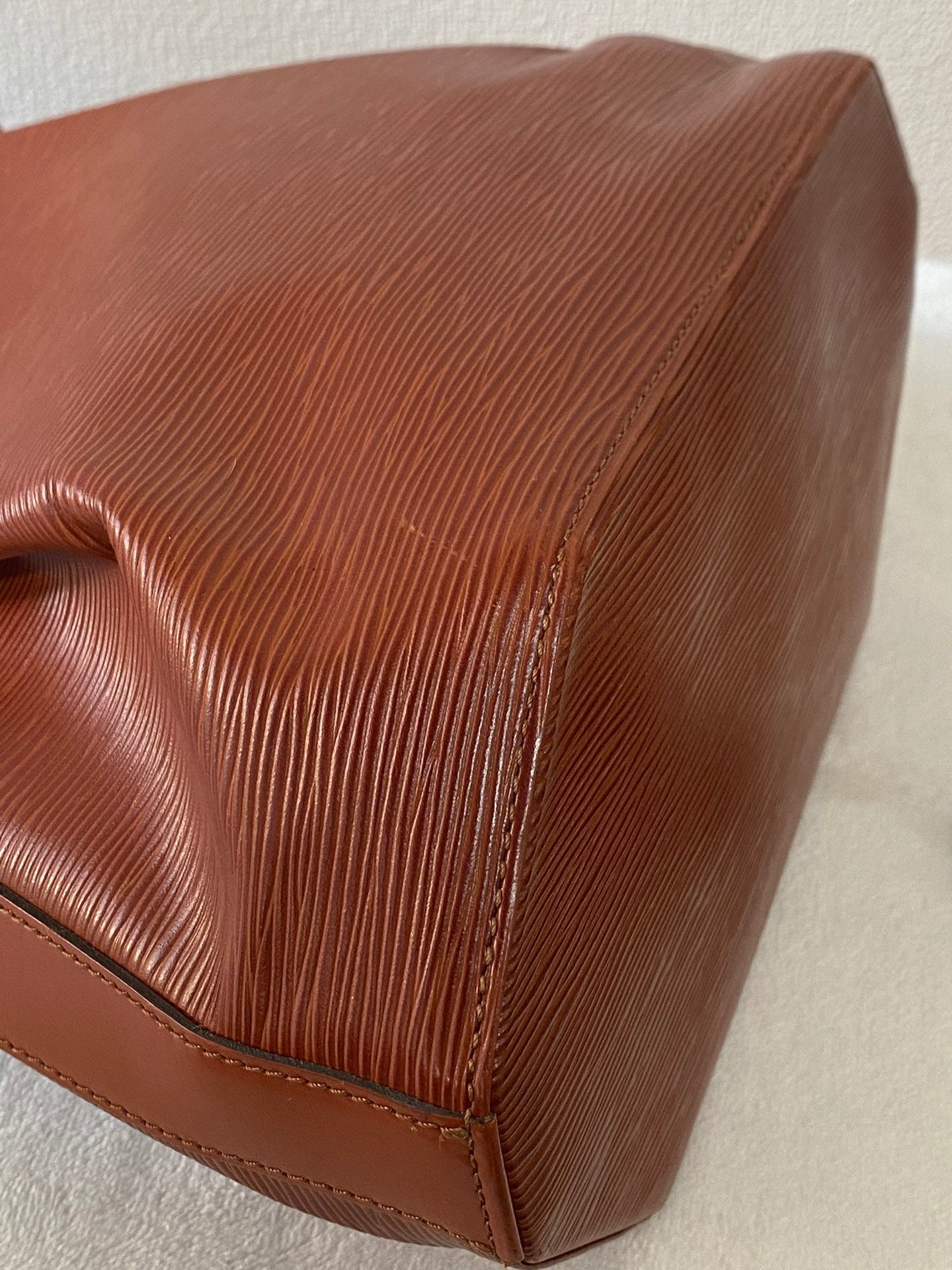 LOUIS VUITTON Epi Bucket Shoulderbag