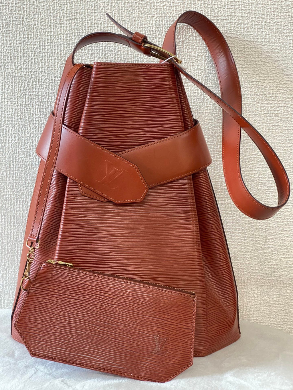 LOUIS VUITTON Epi Bucket Shoulderbag