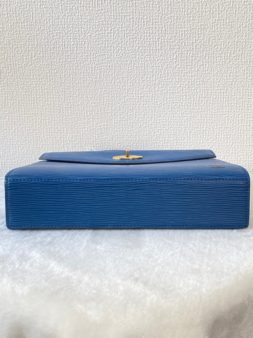 LOUIS VUITTON Epi Kelly Handbag