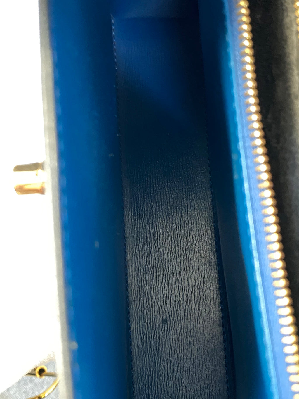 LOUIS VUITTON Epi Kelly Handbag