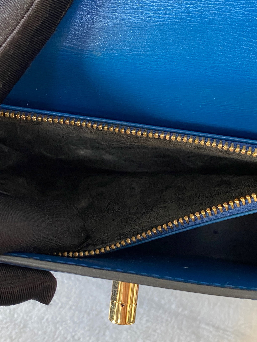 LOUIS VUITTON Epi Kelly Handbag