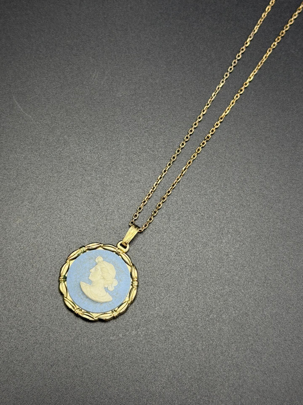 WEDGWOOD Ceramic Embossed Necklace