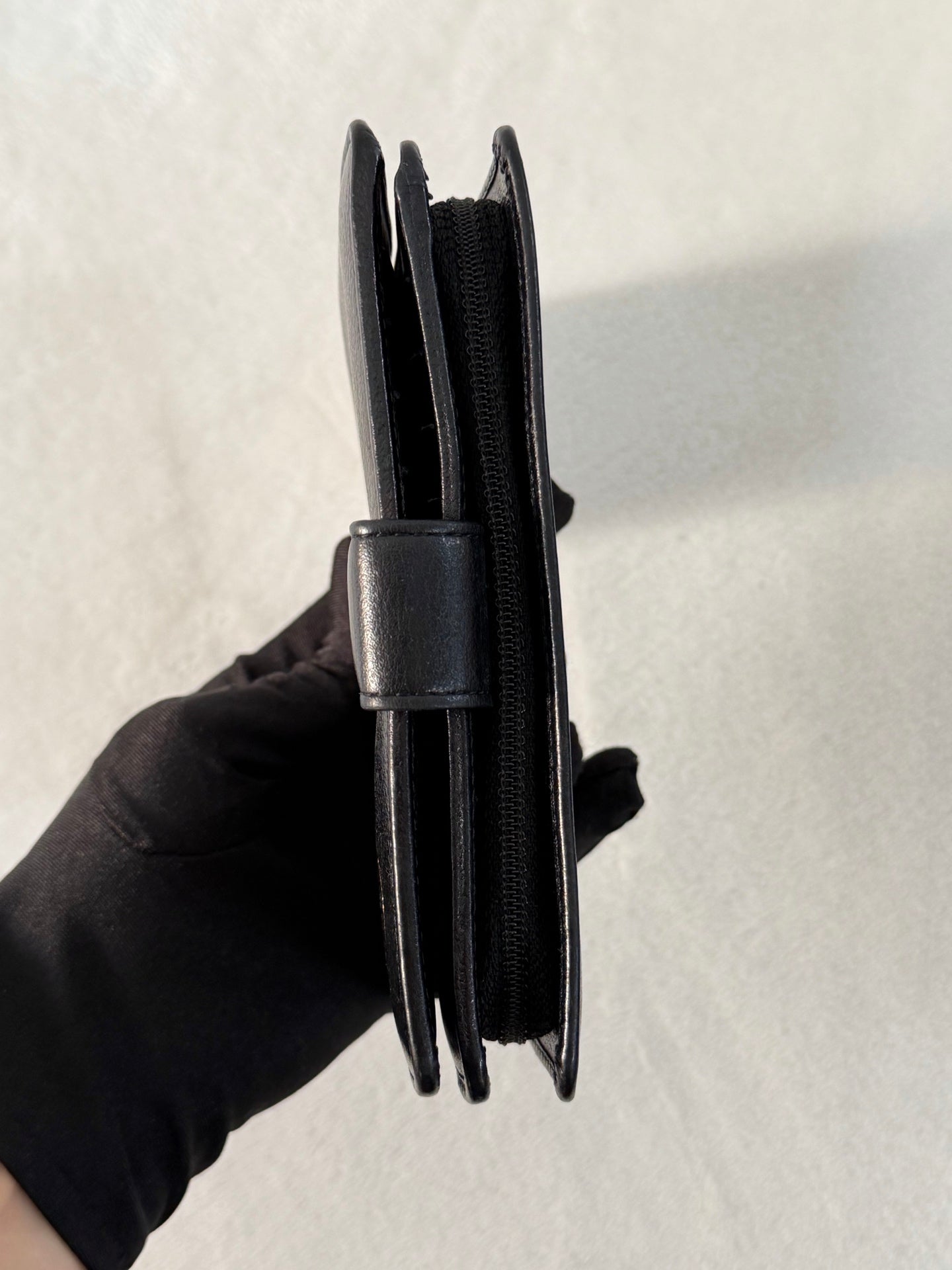 CHANEL Camellia Leather Wallet