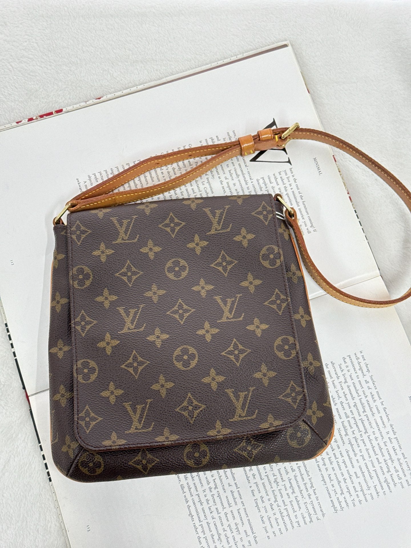 LOUIS VUITTON Monogram Flap Shoulderbag