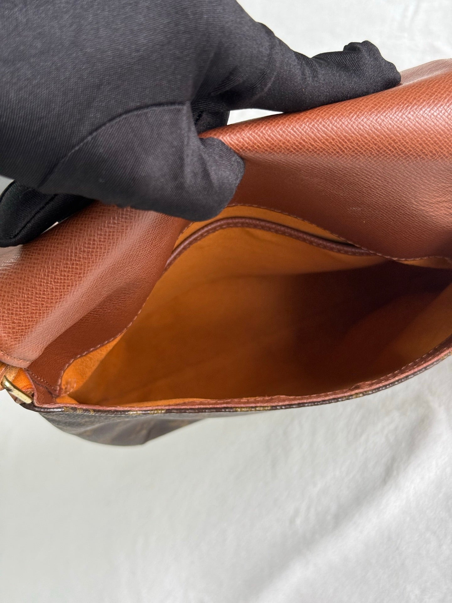 LOUIS VUITTON Monogram Flap Shoulderbag