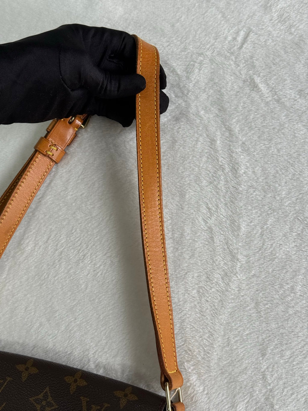 LOUIS VUITTON Monogram Flap Shoulderbag
