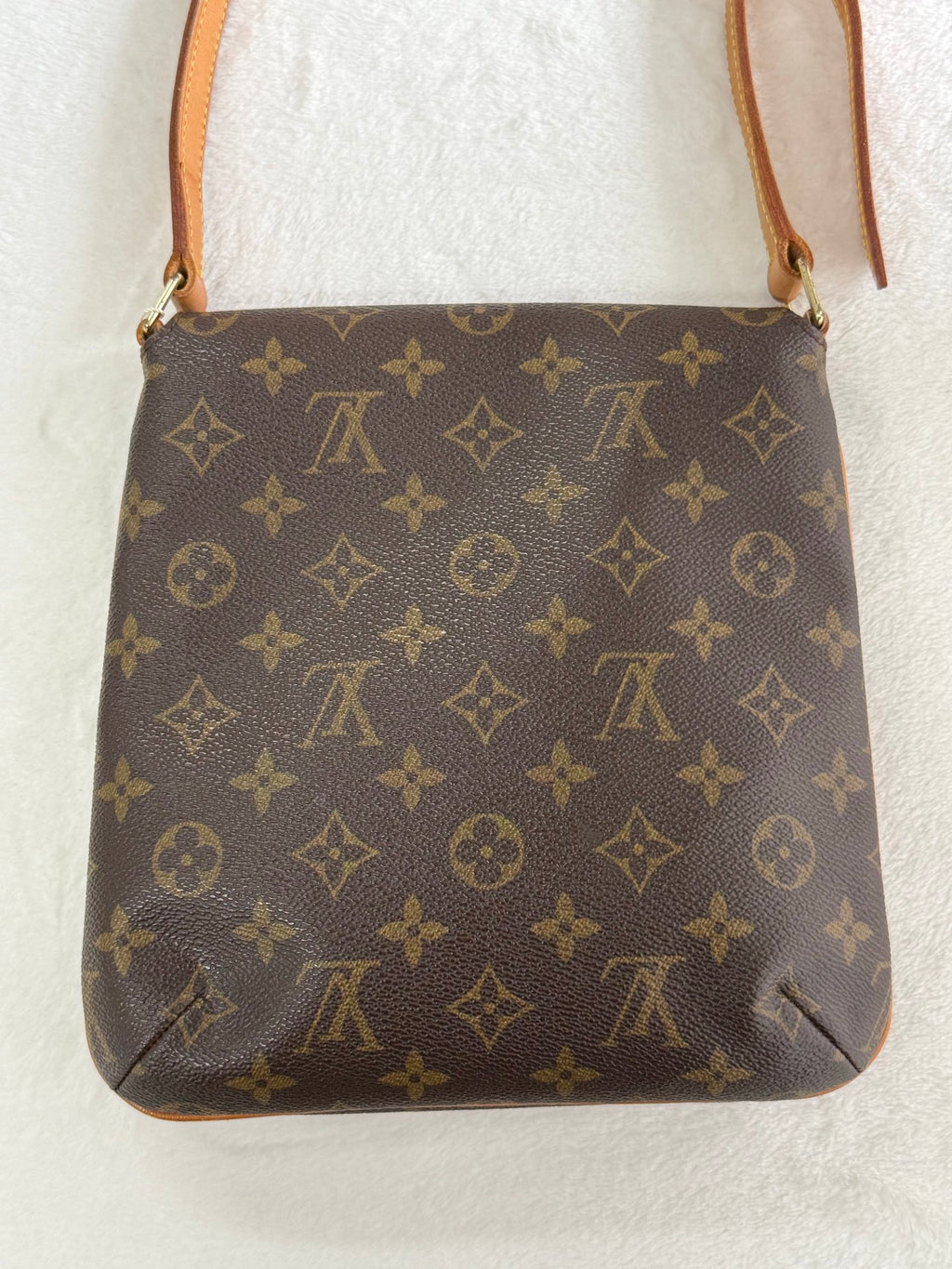 LOUIS VUITTON Monogram Flap Shoulderbag