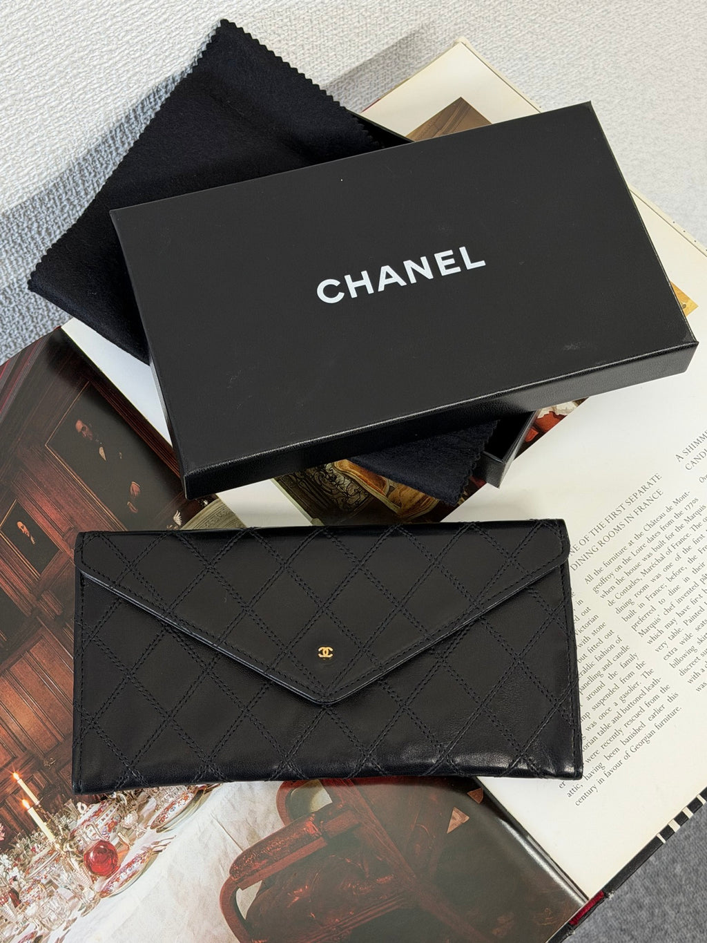 CHANEL Leather Bifold Wallet