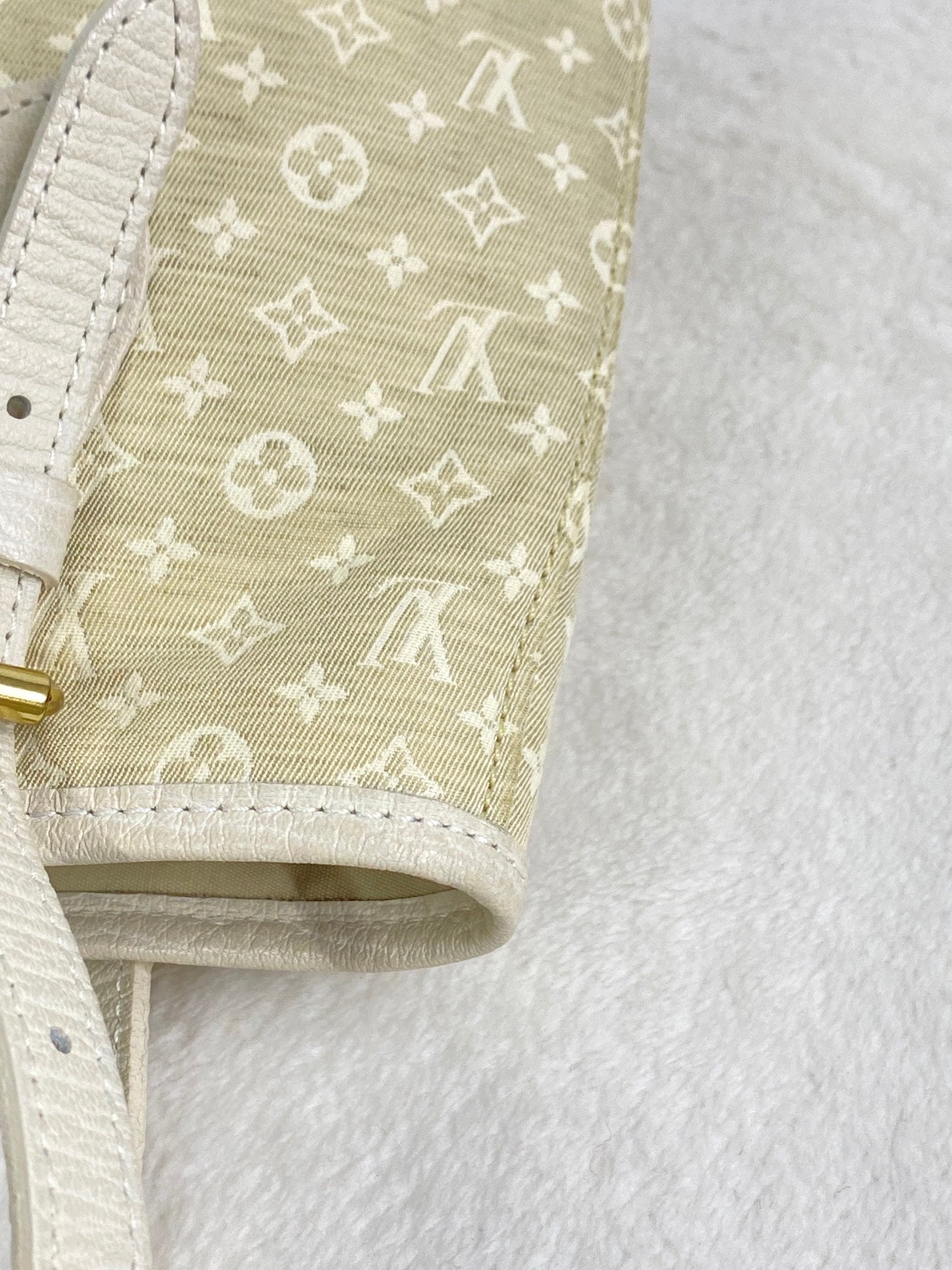 LOUIS VUITTON Monogram Denim Bucket Shoulderbag