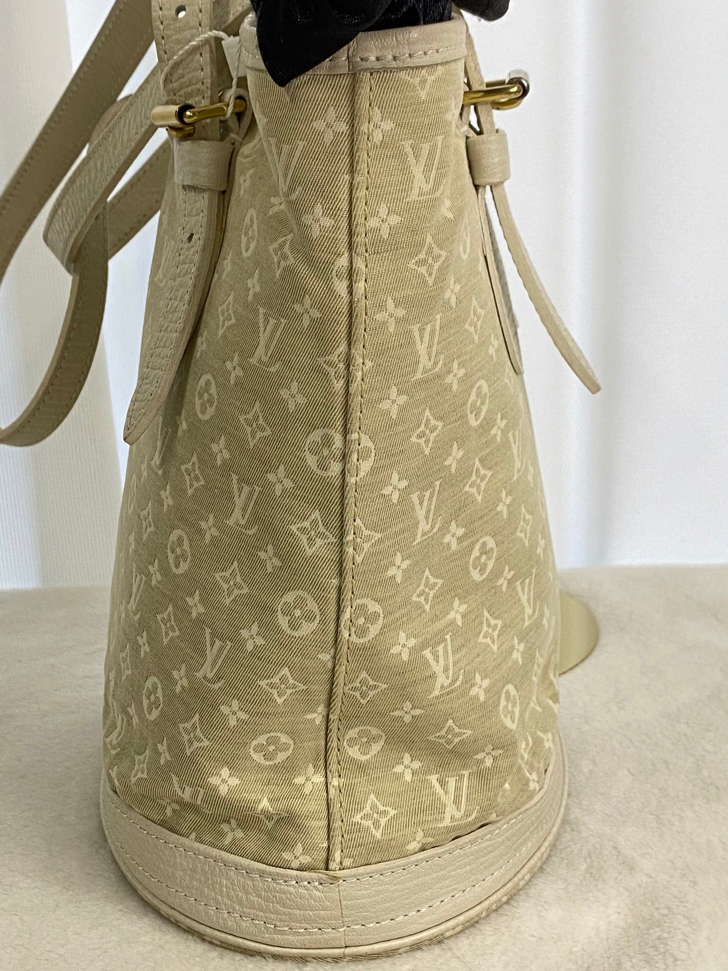 LOUIS VUITTON Monogram Denim Bucket Shoulderbag
