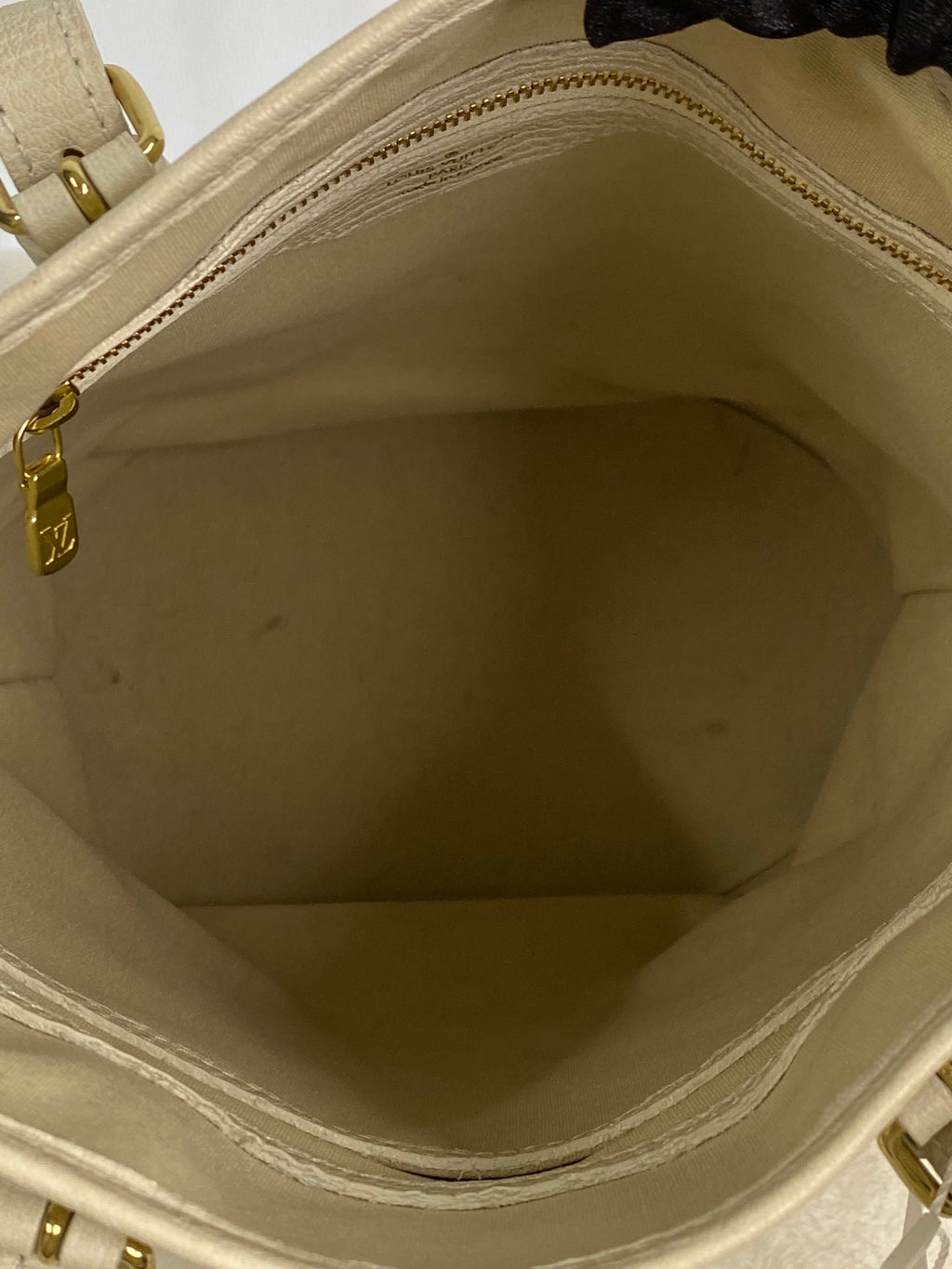LOUIS VUITTON Monogram Denim Bucket Shoulderbag
