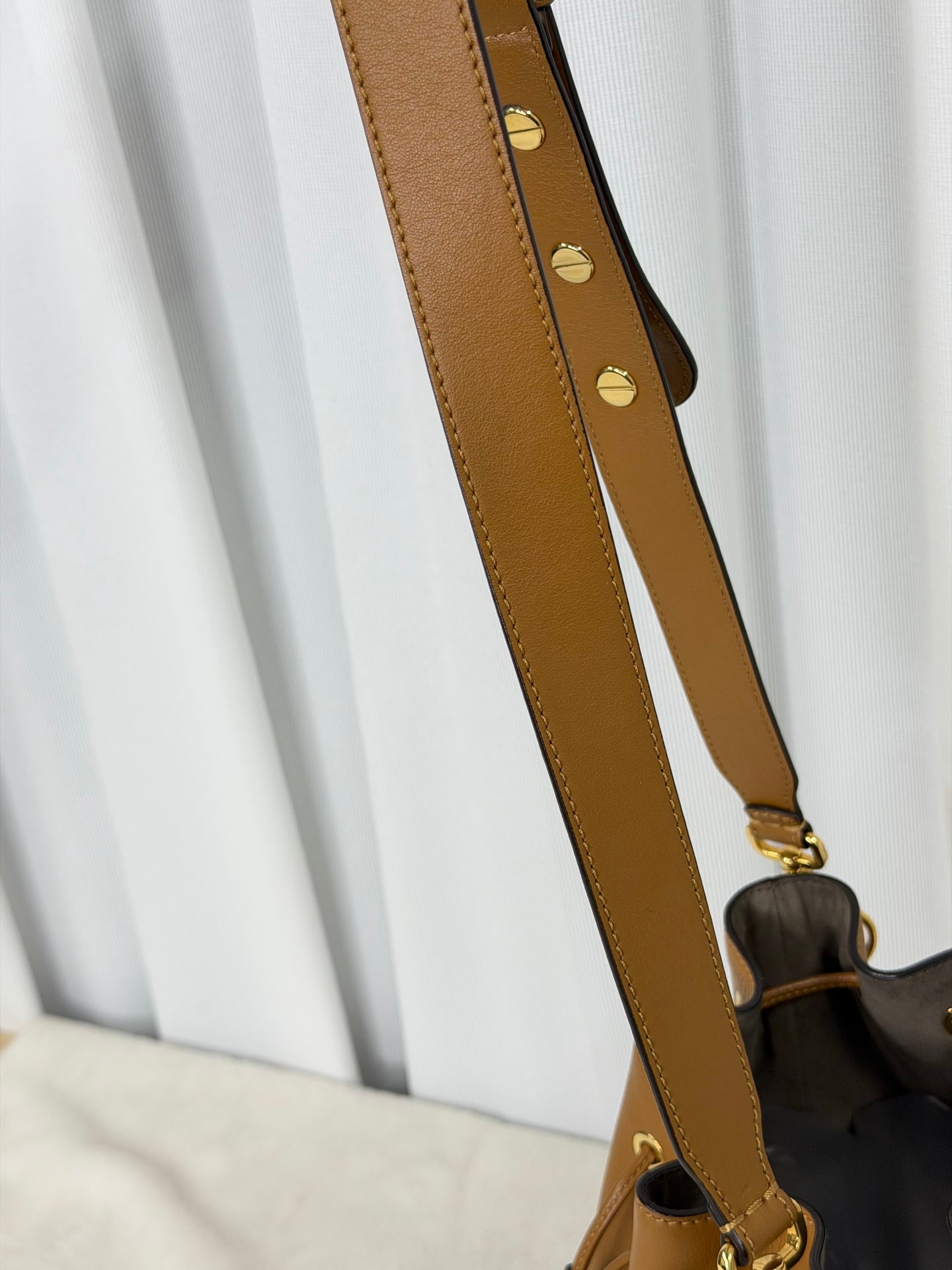 FENDI Leather Bucket Shoulderbag
