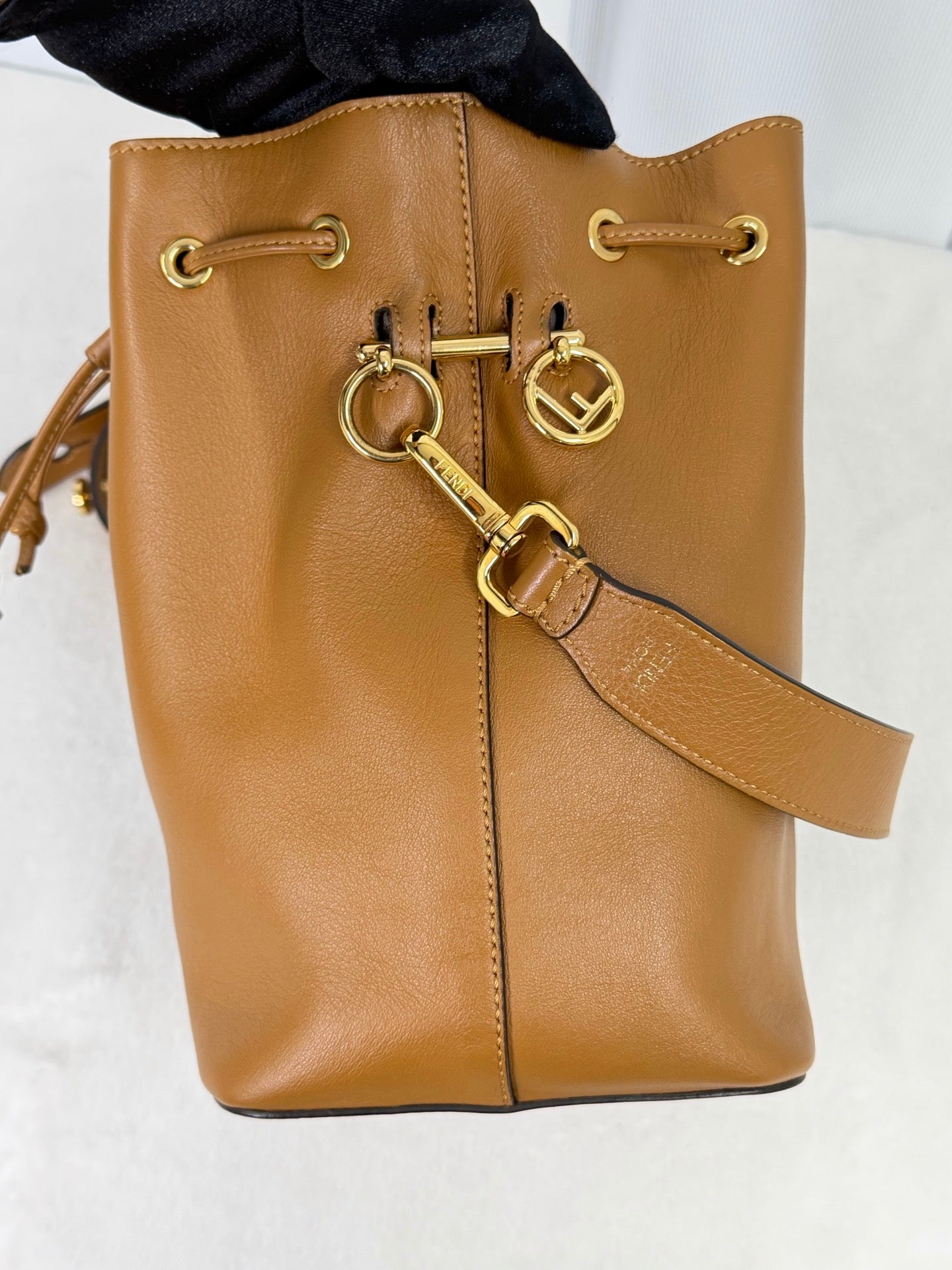 FENDI Leather Bucket Shoulderbag
