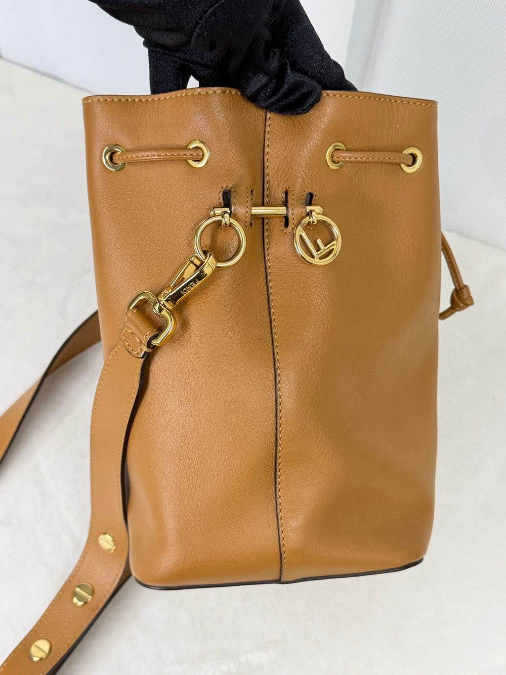 FENDI Leather Bucket Shoulderbag