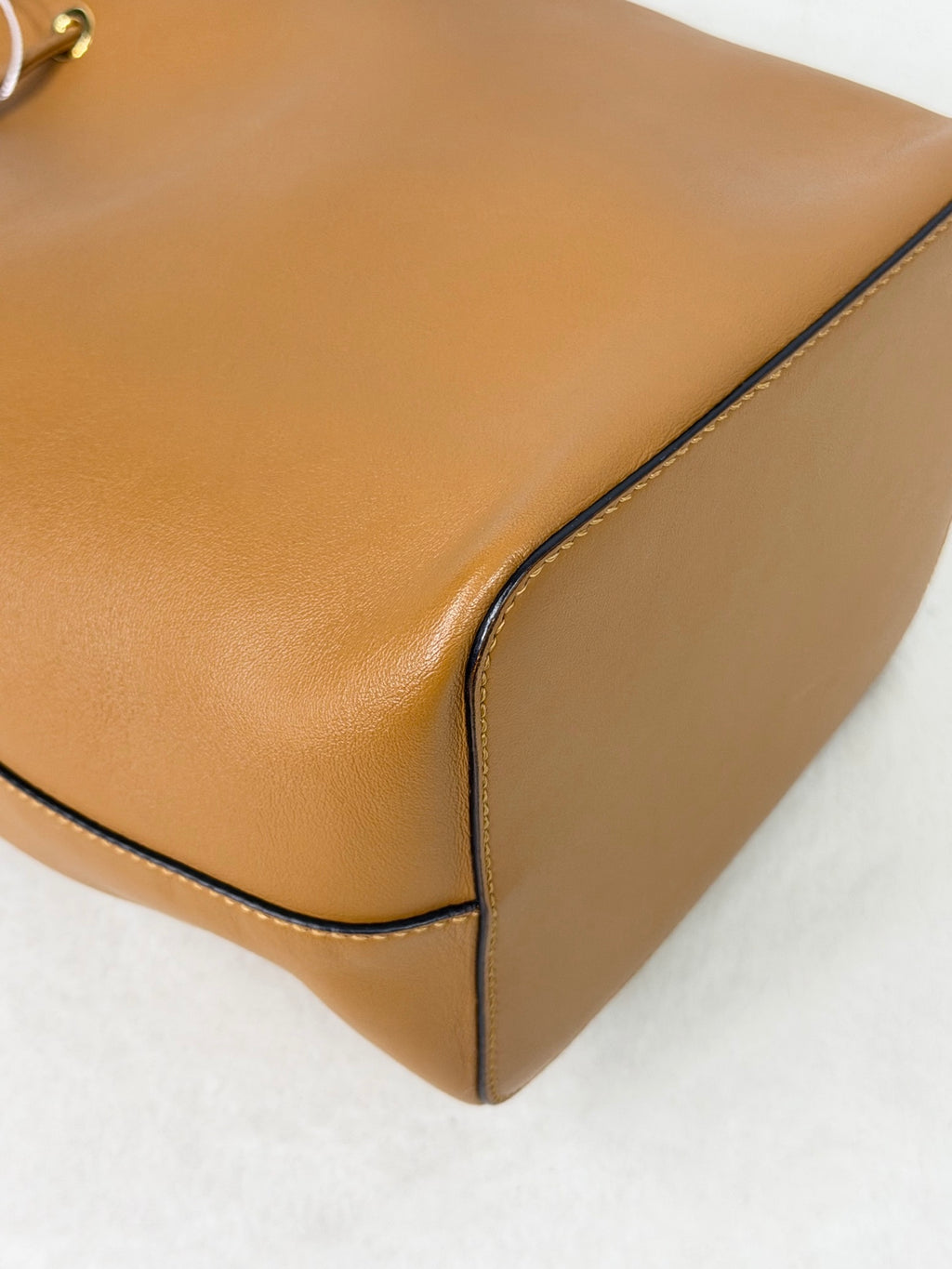 FENDI Leather Bucket Shoulderbag