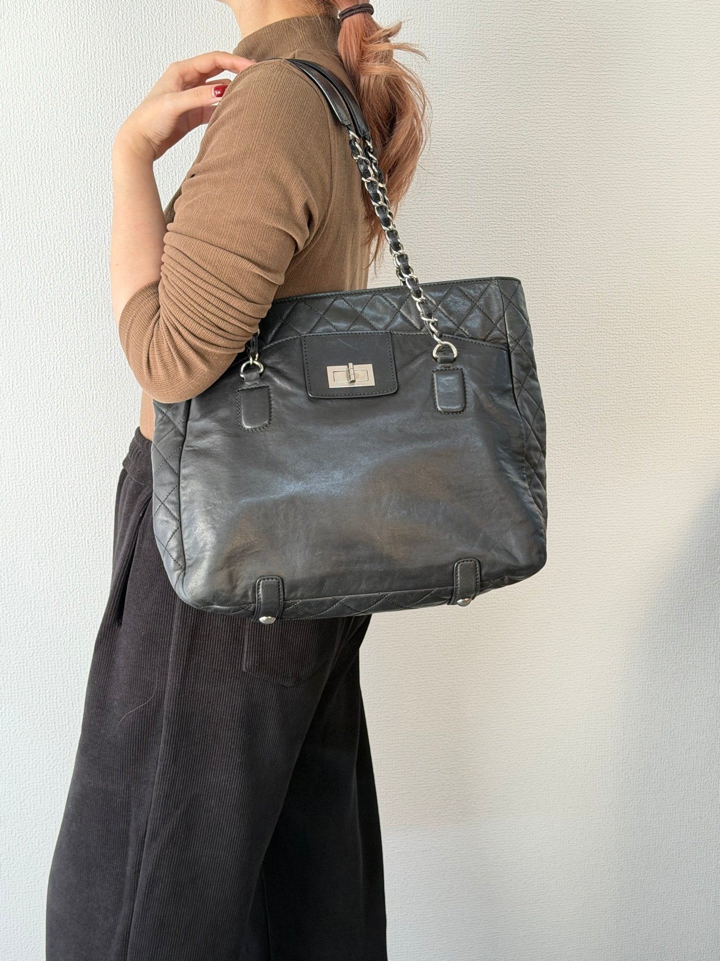 CHANEL 2.55 Collection Leather Totebag