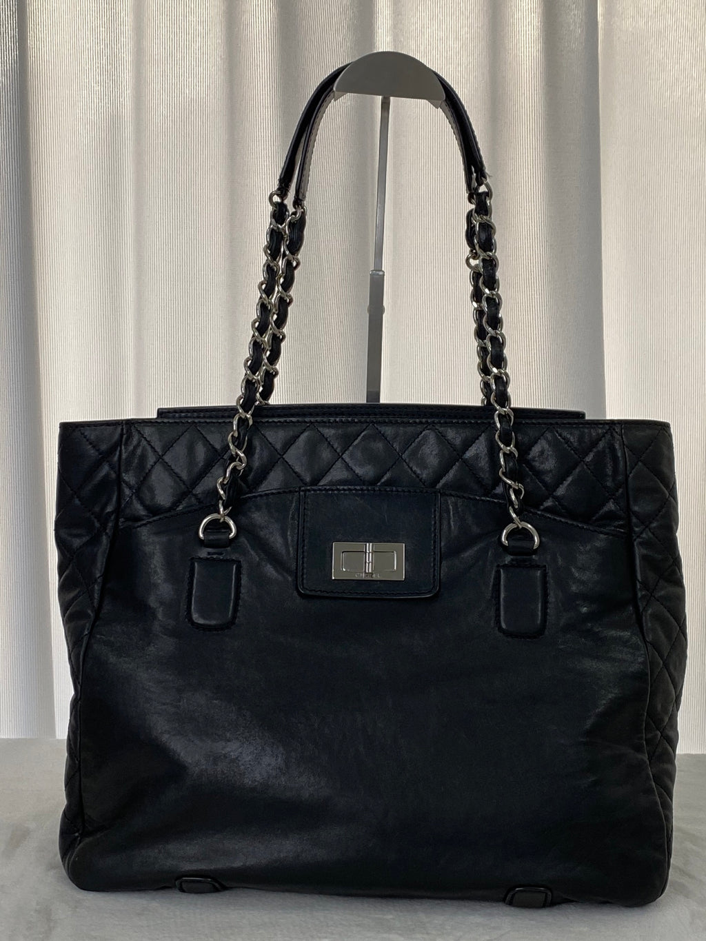 CHANEL 2.55 Collection Leather Totebag