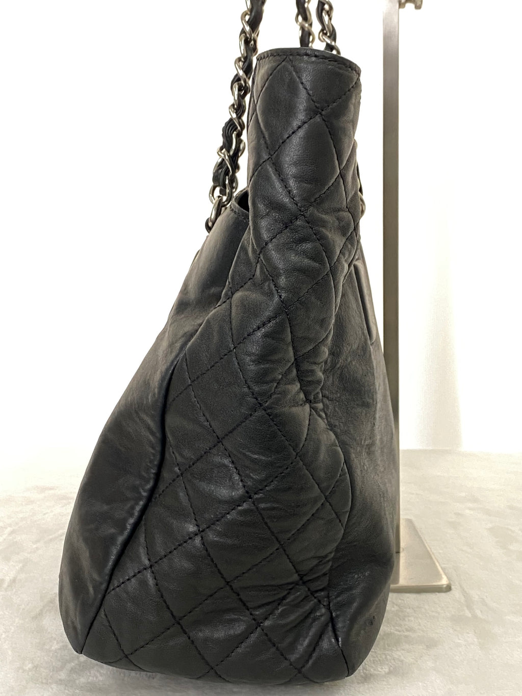 CHANEL 2.55 Collection Leather Totebag