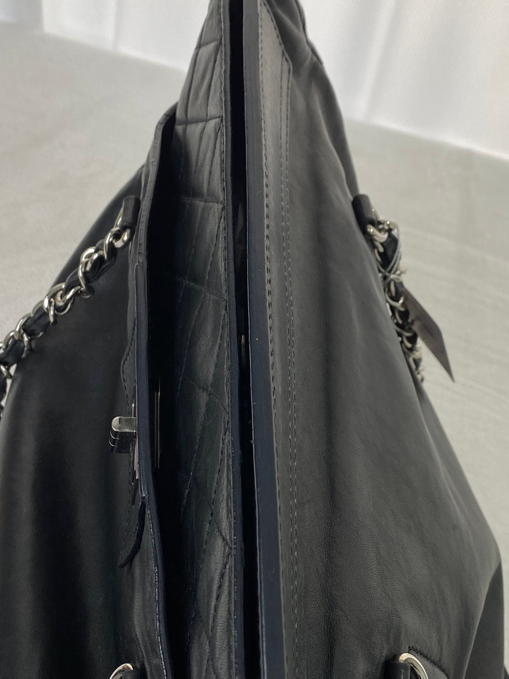 CHANEL 2.55 Collection Leather Totebag