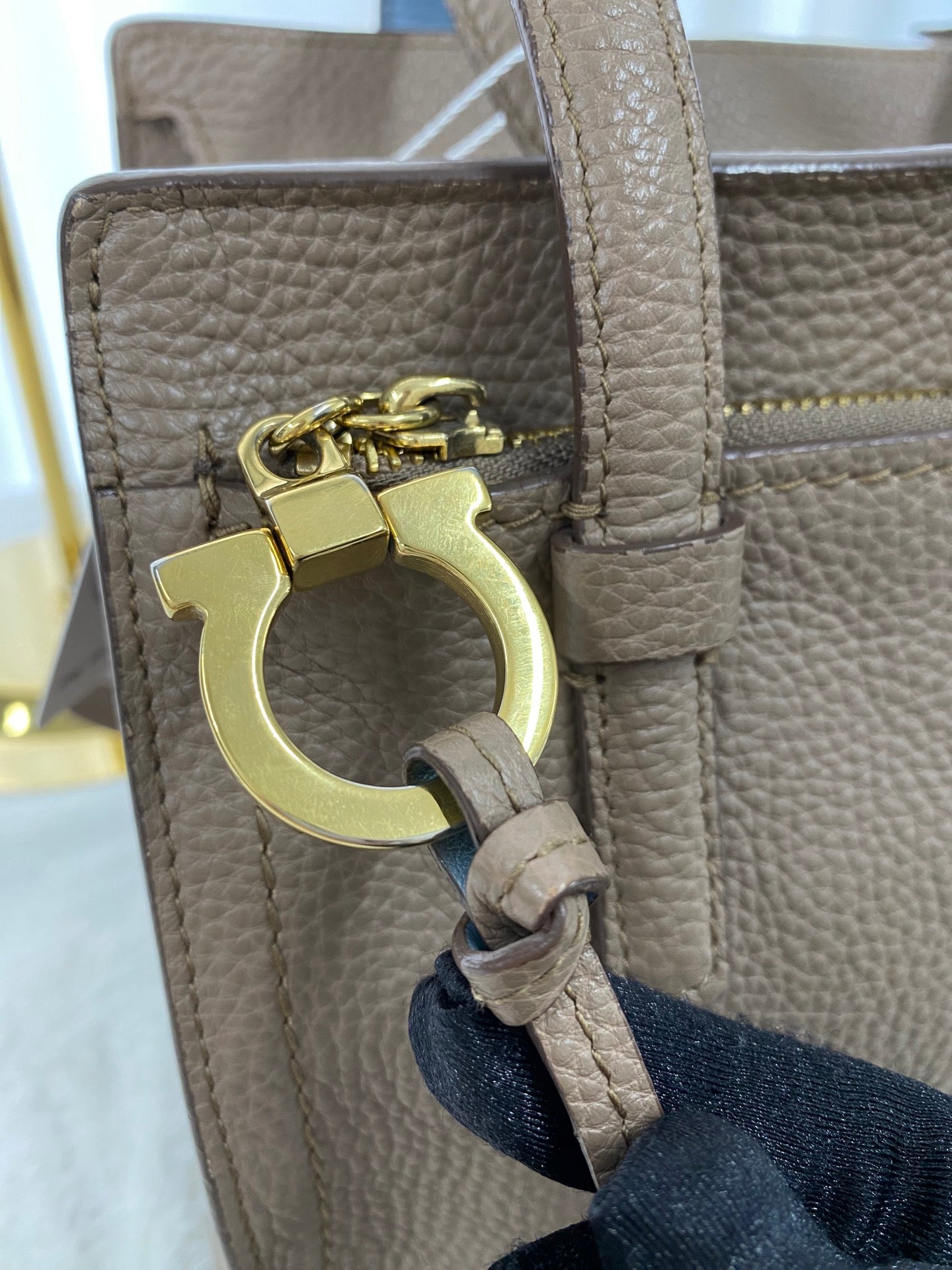 FERRAGAMO Cavier leather 2WAY Shoulderbag