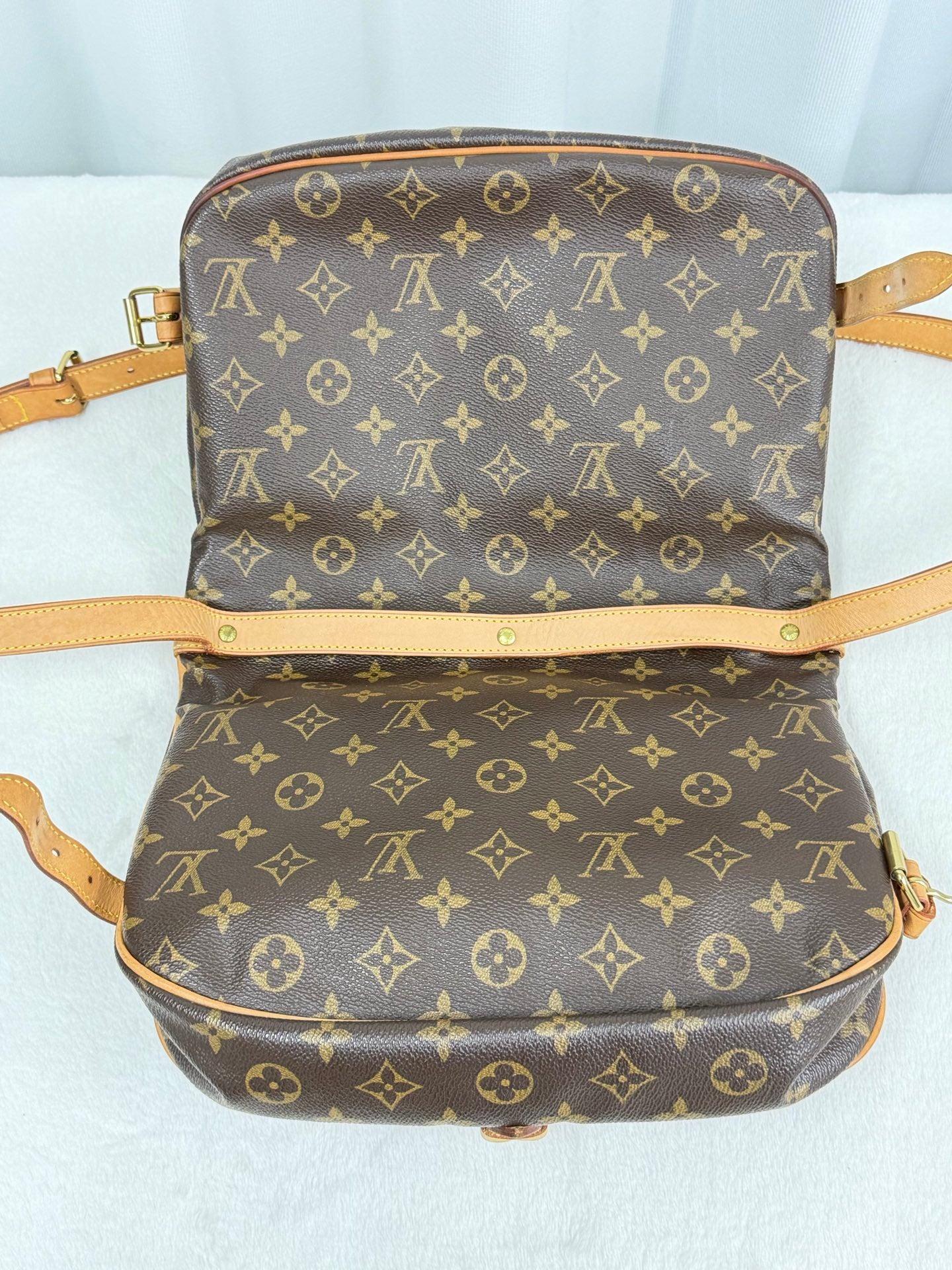 LOUIS VUITTON Gemini Collection  Monogram Shoulderbag