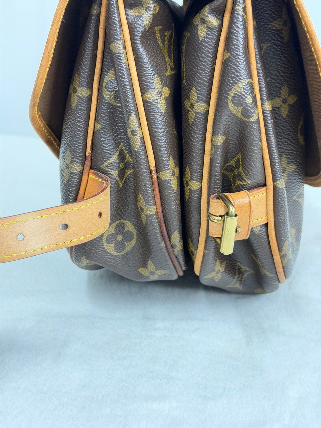 LOUIS VUITTON Gemini Collection  Monogram Shoulderbag