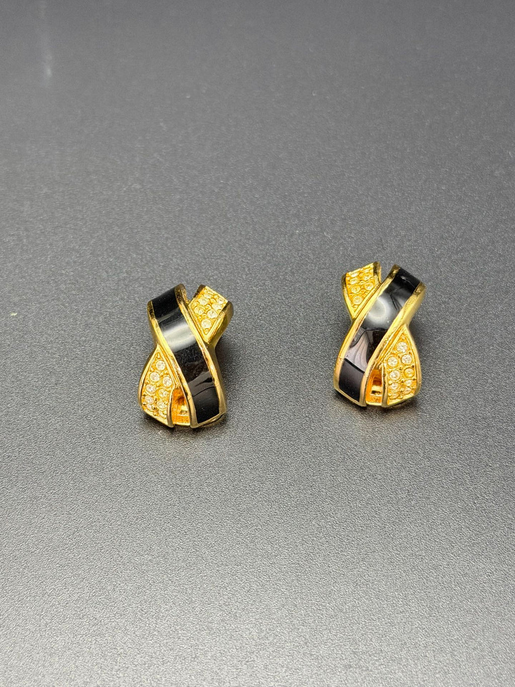 CHRISTIAN DIOR Vintage Earring